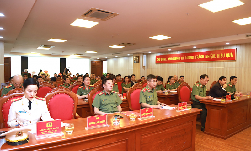 Ban Bí thư chuẩn y nữ Đại tá làm Phó Chủ nhiệm UBKT Đảng ủy Công an Trung ương- Ảnh 2.