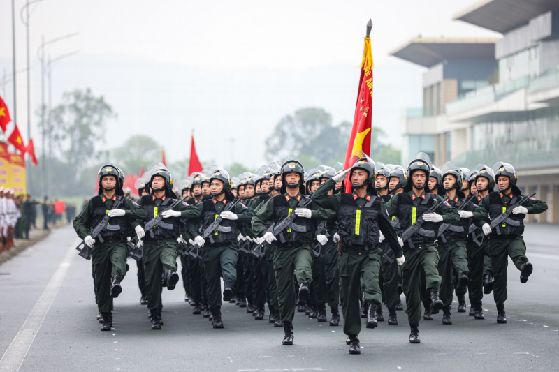 Bộ trưởng Tô Lâm: Diễu binh, diễu hành phải đều, đẹp, thống nhất, thể hiện sự uy nghiêm, dũng mãnh của lực lượng vũ trang chiến đấu- Ảnh 8.