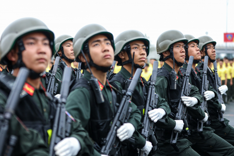 Bộ trưởng Tô Lâm: Diễu binh, diễu hành phải đều, đẹp, thống nhất, thể hiện sự uy nghiêm, dũng mãnh của lực lượng vũ trang chiến đấu- Ảnh 12.
