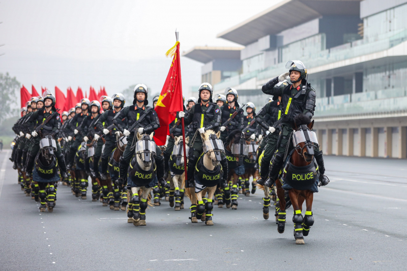 Bộ trưởng Tô Lâm: Diễu binh, diễu hành phải đều, đẹp, thống nhất, thể hiện sự uy nghiêm, dũng mãnh của lực lượng vũ trang chiến đấu- Ảnh 4.