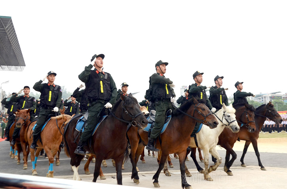 Hợp luyện các lực lượng diễu binh, diễu hành để sơ duyệt cấp Nhà nước vào ngày mai (3/5)- Ảnh 11.