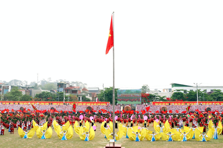 Hợp luyện các lực lượng diễu binh, diễu hành để sơ duyệt cấp Nhà nước vào ngày mai (3/5)- Ảnh 1.