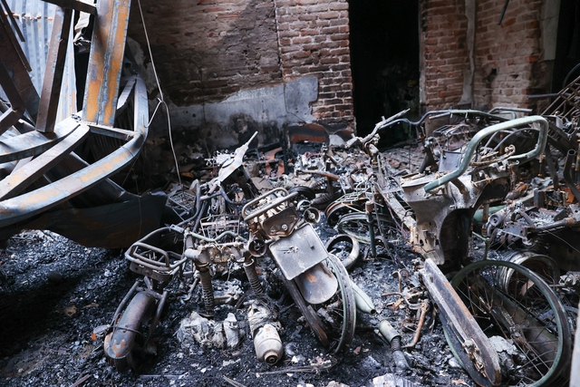 Khởi tố vụ án cháy nhà làm 14 người tử vong tại Hà Nội, điều tra làm rõ, xử lý nghiêm- Ảnh 1.