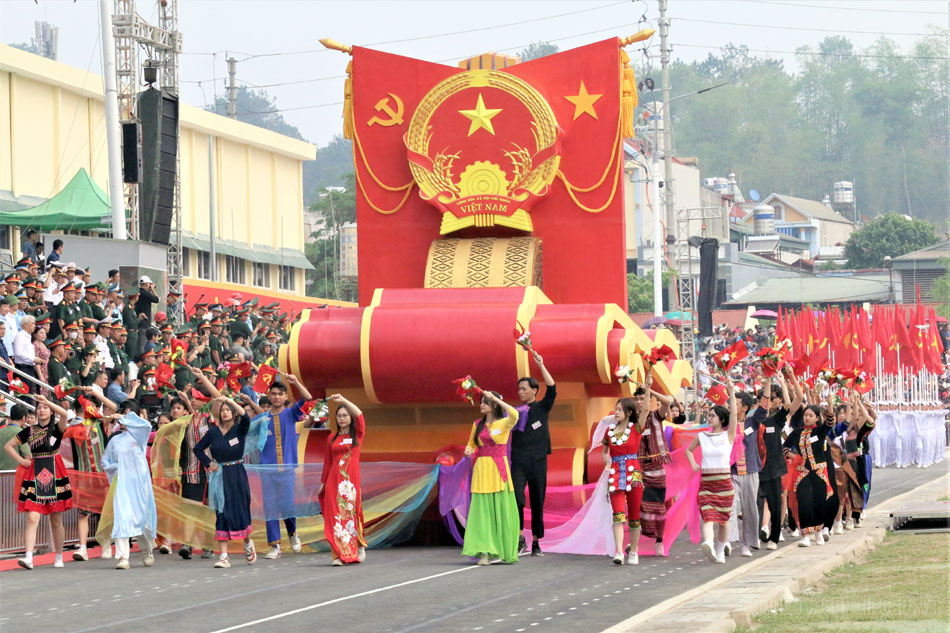 70 năm Chiến thắng Điện Biên Phủ: Sơ duyệt diễu binh, diễu hành - Ảnh 1.