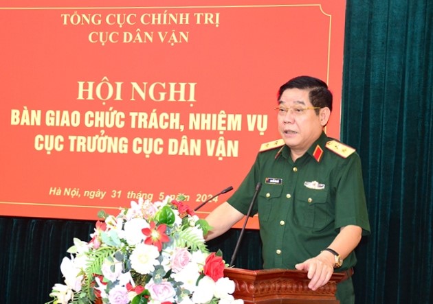 Bàn giao chức trách, nhiệm vụ Cục trưởng - Tổng cục Chính trị Quân đội nhân dân Việt Nam- Ảnh 2.