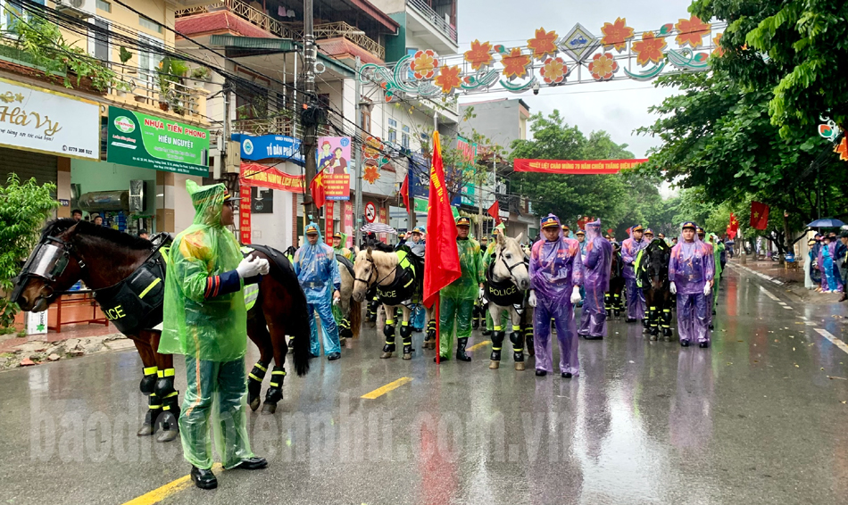 TOÀN CẢNH DIỄU BINH, DIỄU HÀNH KỶ NIỆM 70 NĂM CHIẾN THẮNG ĐIỆN BIÊN PHỦ 7/5/2024- Ảnh 100.