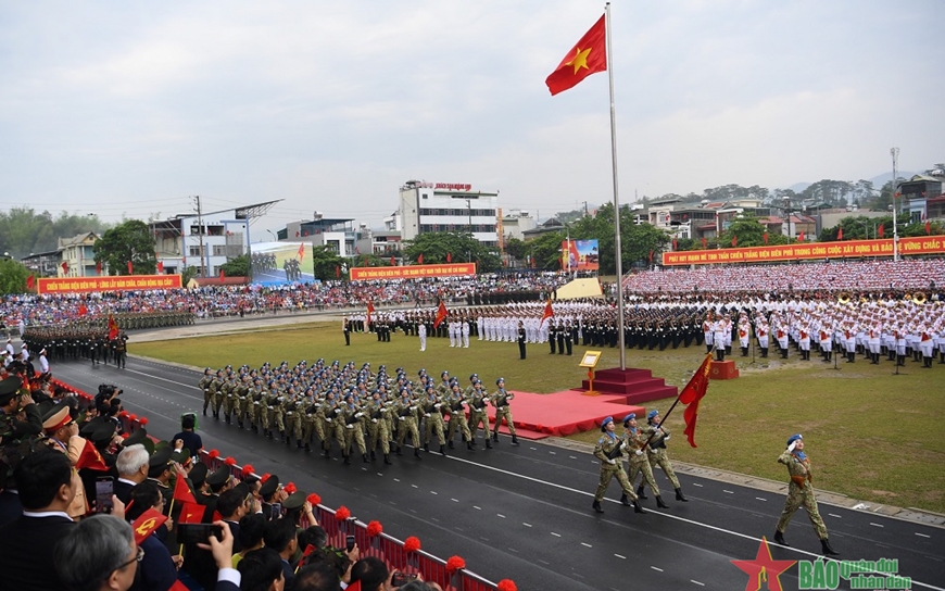 TOÀN CẢNH DIỄU BINH, DIỄU HÀNH KỶ NIỆM 70 NĂM CHIẾN THẮNG ĐIỆN BIÊN PHỦ 7/5/2024