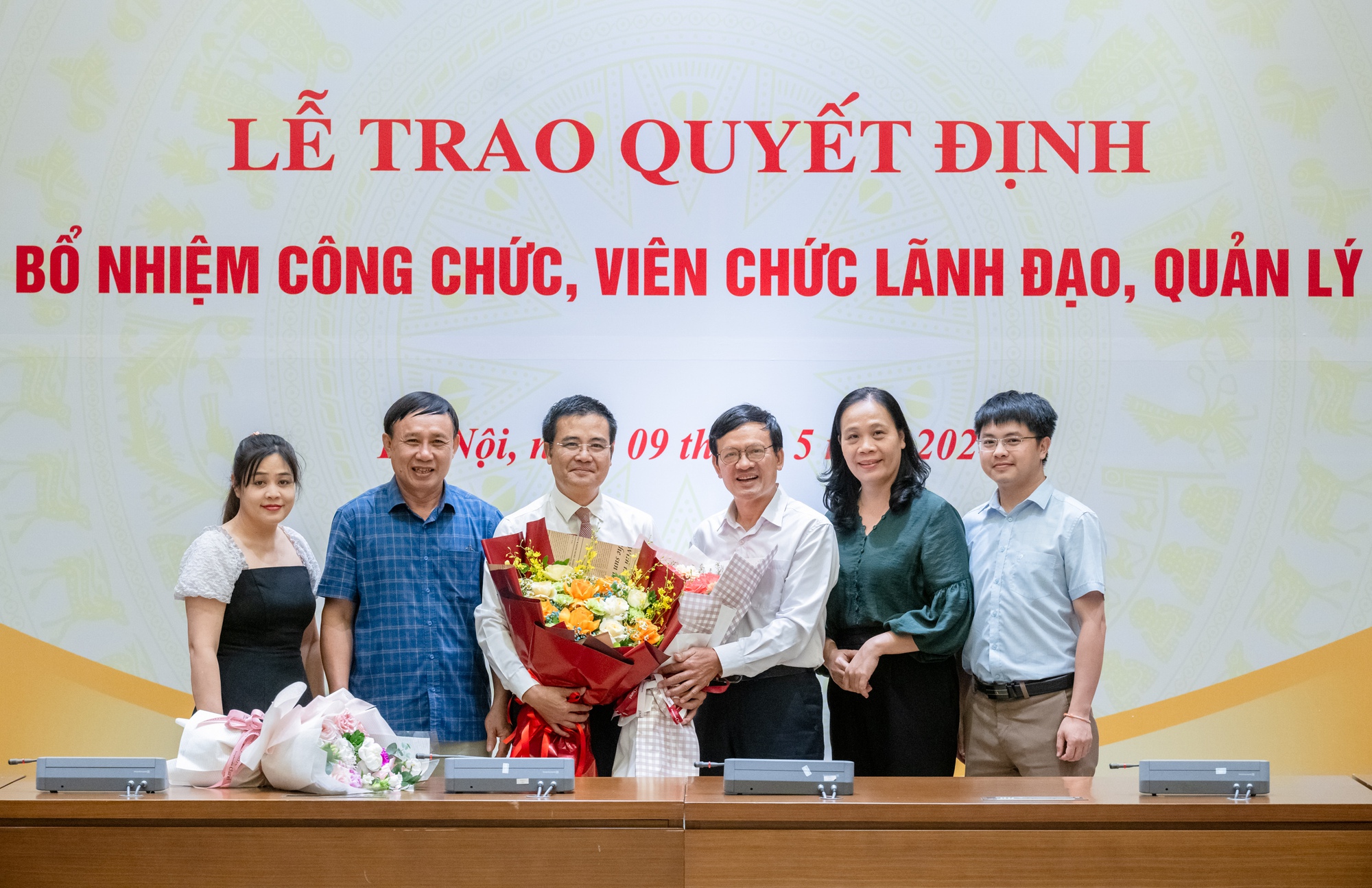 Văn phòng Quốc hội tiếp nhận, bổ nhiệm nhiều nhân sự mới- Ảnh 9.