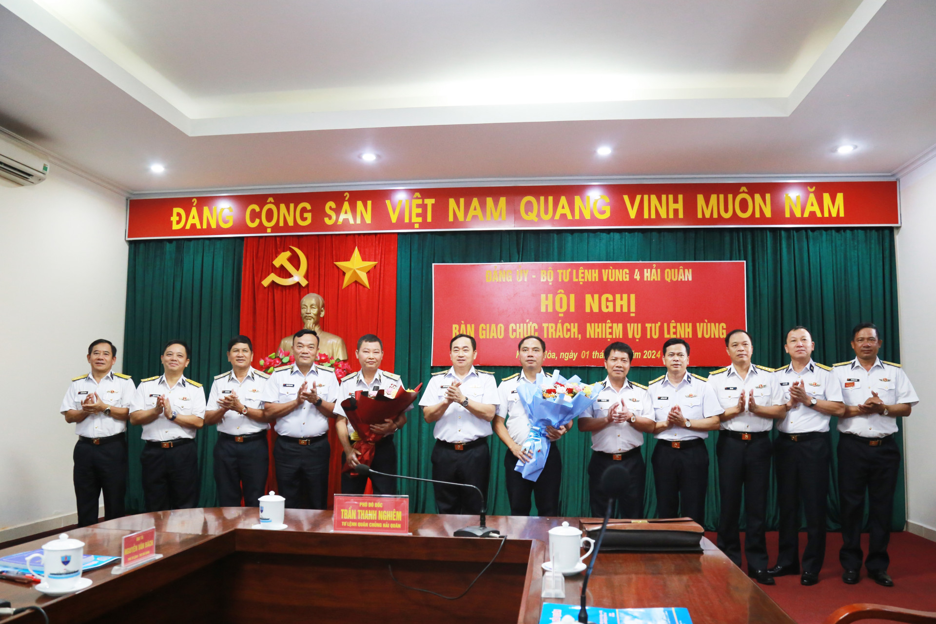 Điều động, bổ nhiệm tân Tư lệnh Vùng; Phó Tư lệnh, Tham mưu trưởng Quân chủng- Ảnh 1.