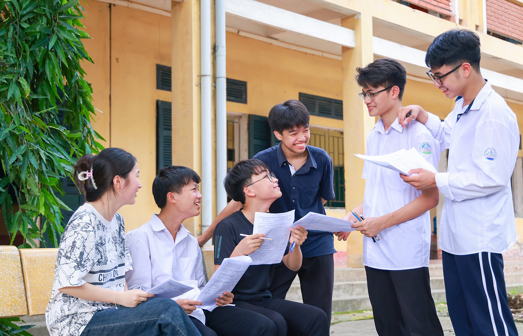 Đề thi tuyển sinh lớp 10 môn Toán tại Quảng Ninh, Ninh Bình, Vĩnh Phúc năm học 2024 - 2025- Ảnh 8.