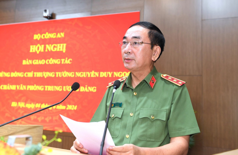 Thượng tướng Nguyễn Duy Ngọc bàn giao công tác cho Trung tướng Nguyễn Văn Long- Ảnh 2.