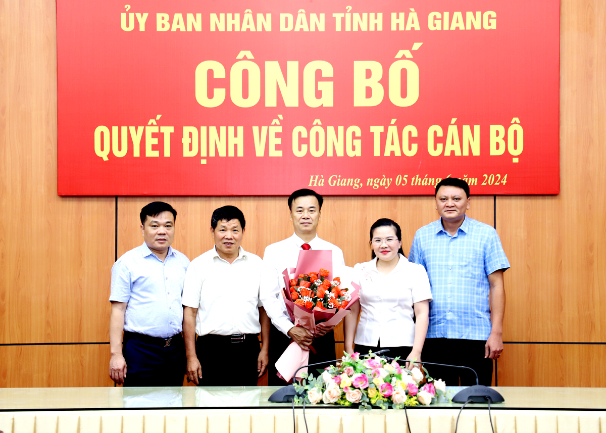 Bổ nhiệm Bí thư Huyện giữ chức Giám đốc Sở- Ảnh 5.