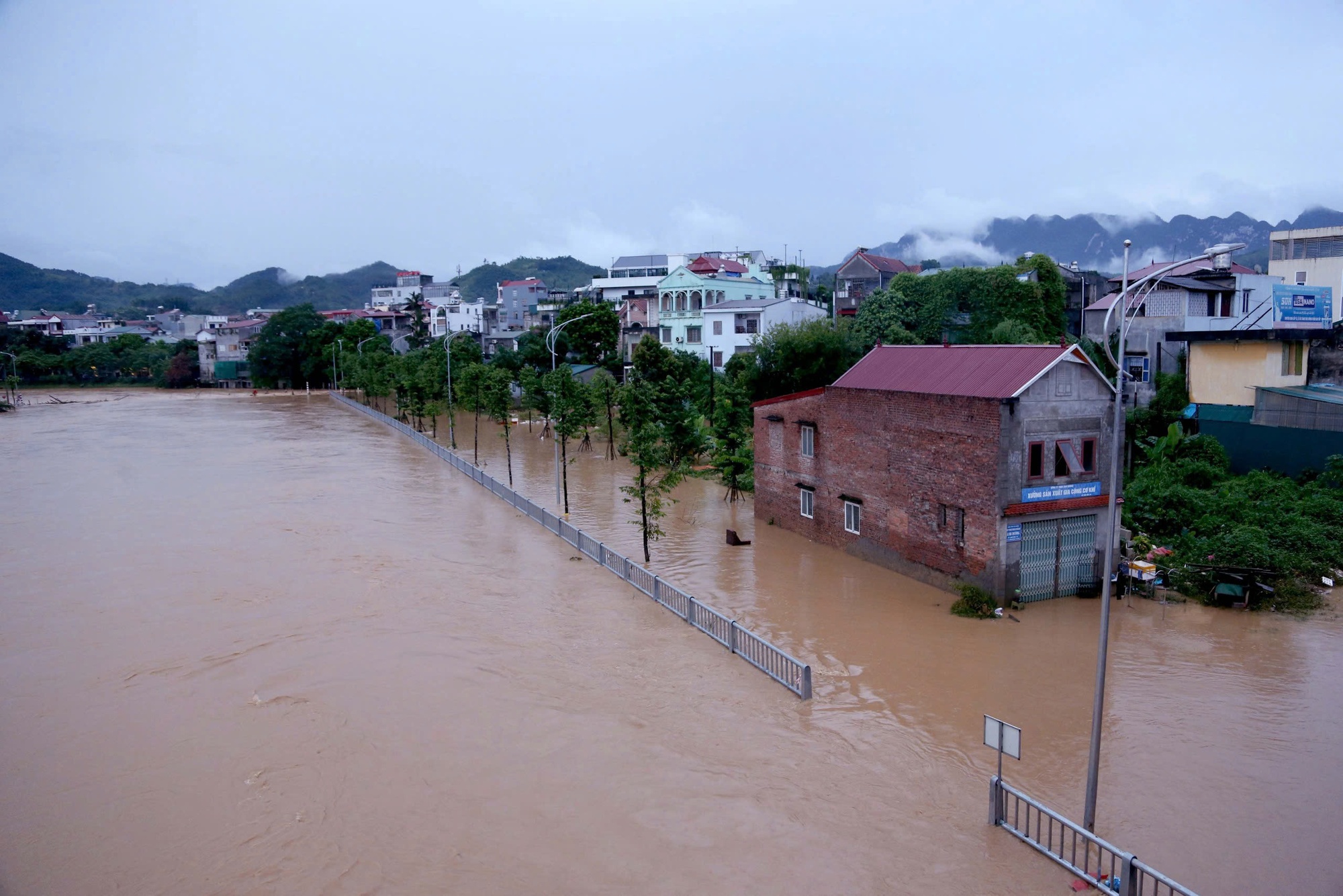 MƯA LŨ DO ẢNH HƯỞNG BÃO SỐ 3 VÀ CÁC CHỈ ĐẠO ỨNG PHÓ- Ảnh 73.