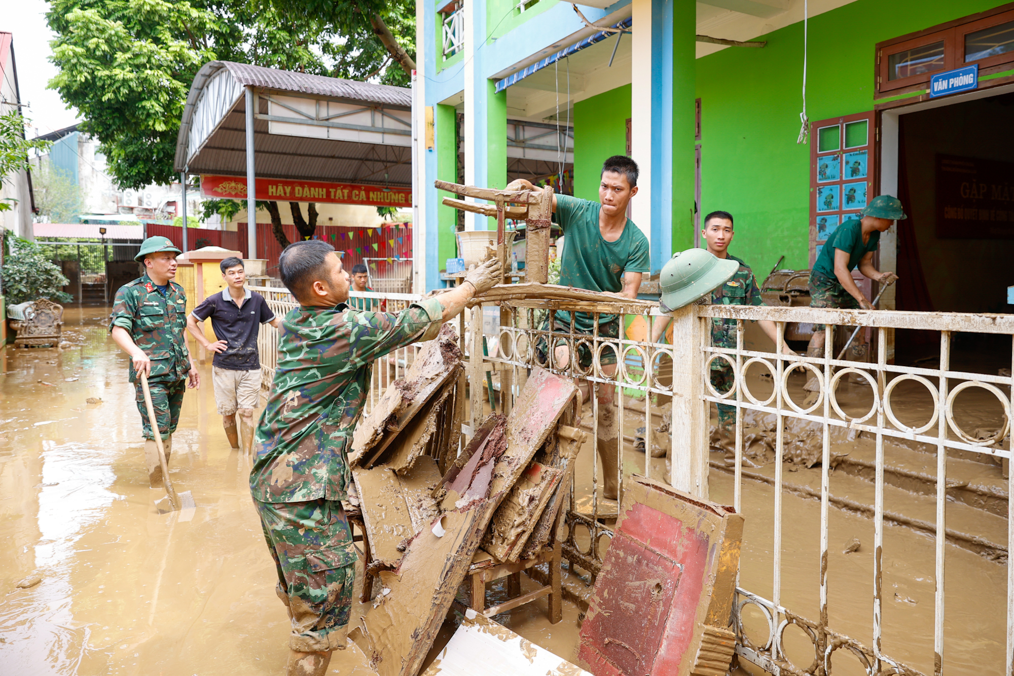 MƯA LŨ DO ẢNH HƯỞNG BÃO SỐ 3 VÀ CÁC CHỈ ĐẠO ỨNG PHÓ- Ảnh 44.