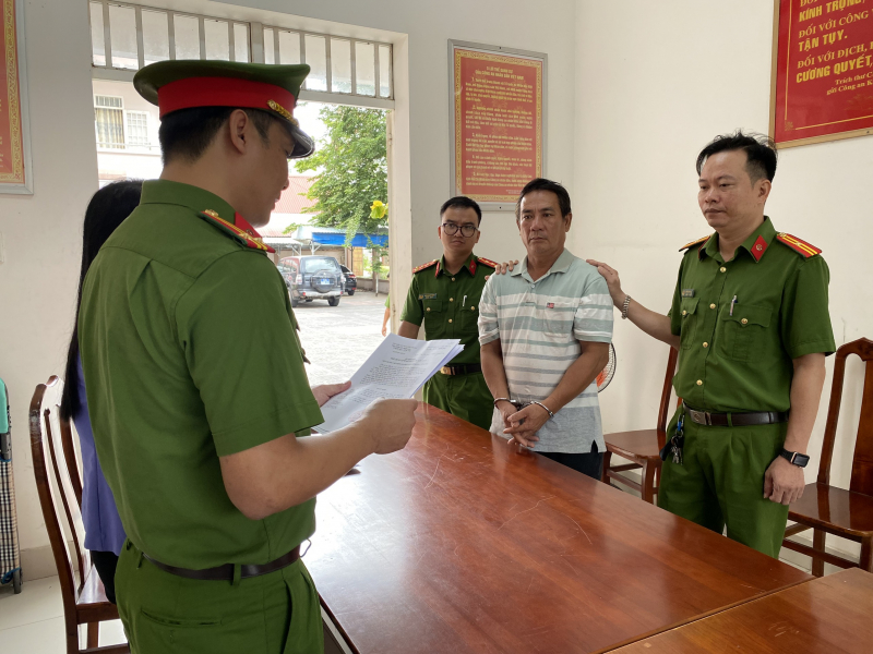 Khởi tố, bắt giam 4 đối tượng trong vụ tháo thiết bị giám sát hành trình tàu cá- Ảnh 2.