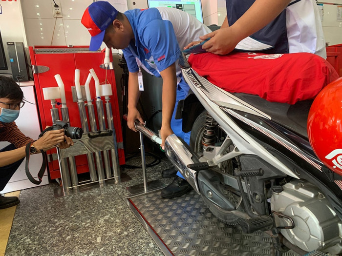 Điều kiện kinh doanh dịch vụ kiểm định khí thải xe mô tô, xe gắn máy