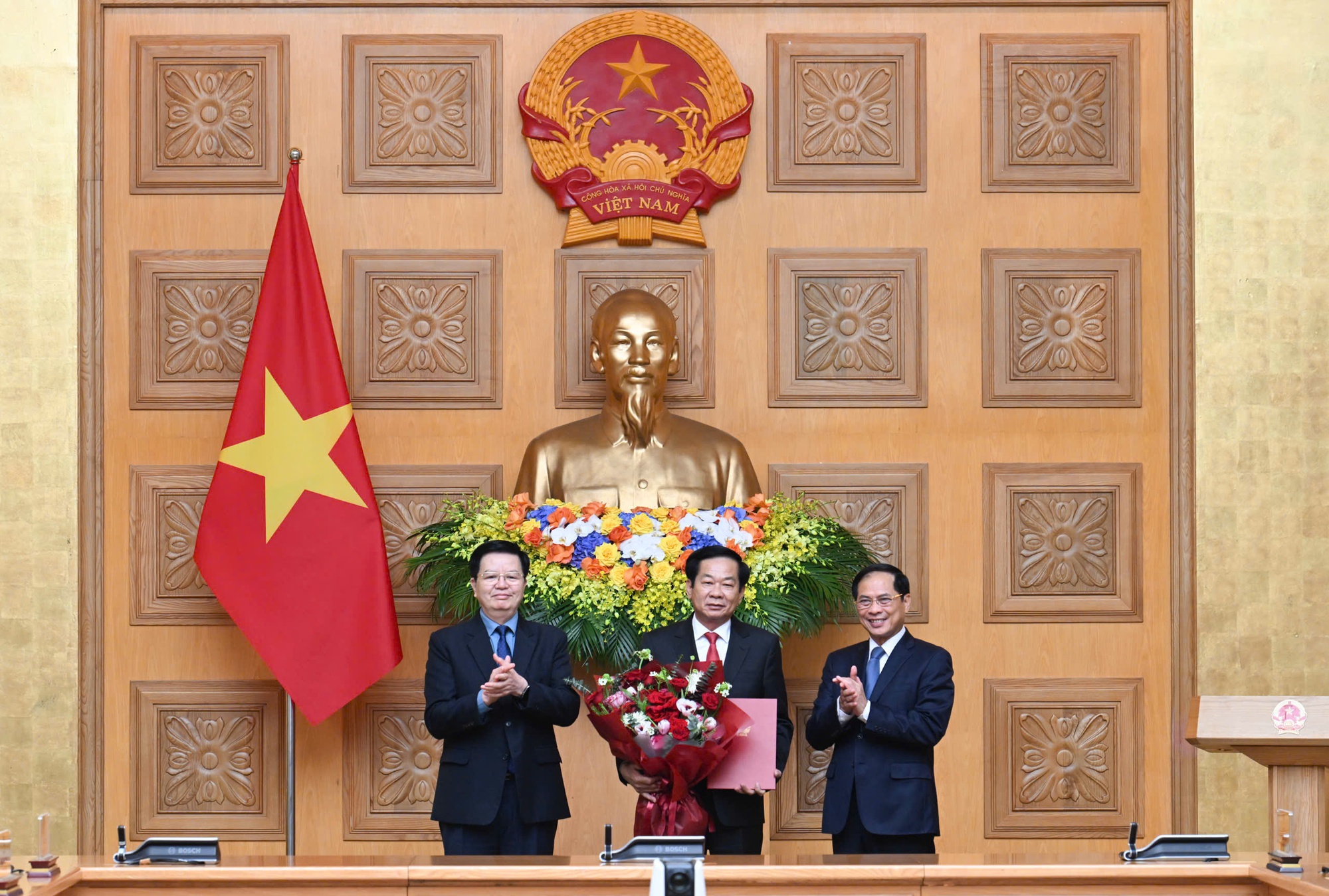 Trao quyết định bổ nhiệm ông Đỗ Thanh Bình giữ chức Thứ trưởng Thường trực Bộ Nội vụ- Ảnh 3. Trao quyết định bổ nhiệm ông Đỗ Thanh Bình giữ chức Thứ trưởng Thường trực Bộ Nội vụ- Ảnh 3.