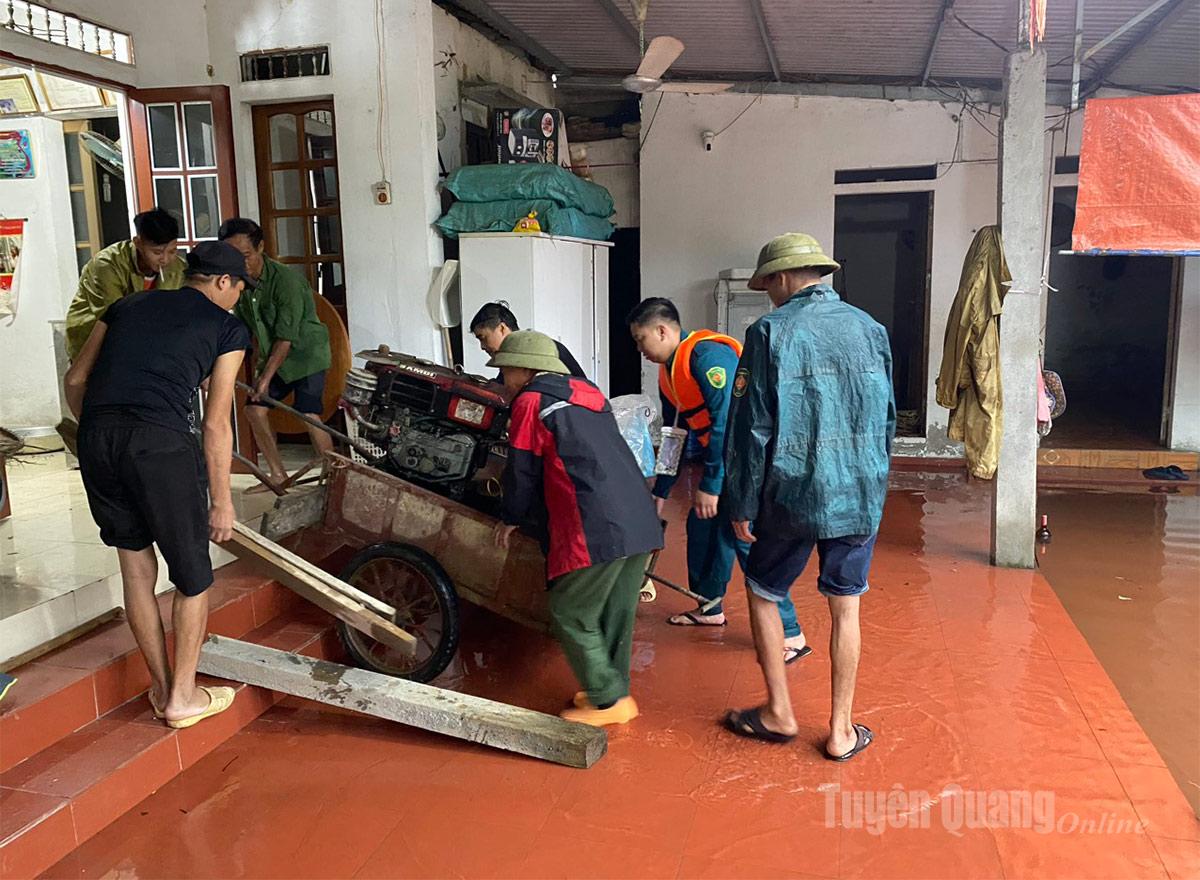 Tuyên Quang: 41 xã đang bị ngập sâu, có nơi trên 4m; 1350 nhà phải di dời khẩn cấp- Ảnh 44.