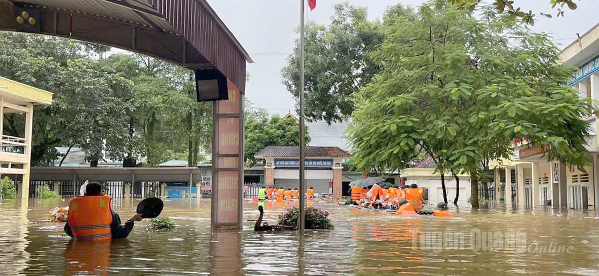 Tuyên Quang: 41 xã đang bị ngập sâu, có nơi trên 4m; 1350 nhà phải di dời khẩn cấp- Ảnh 32.