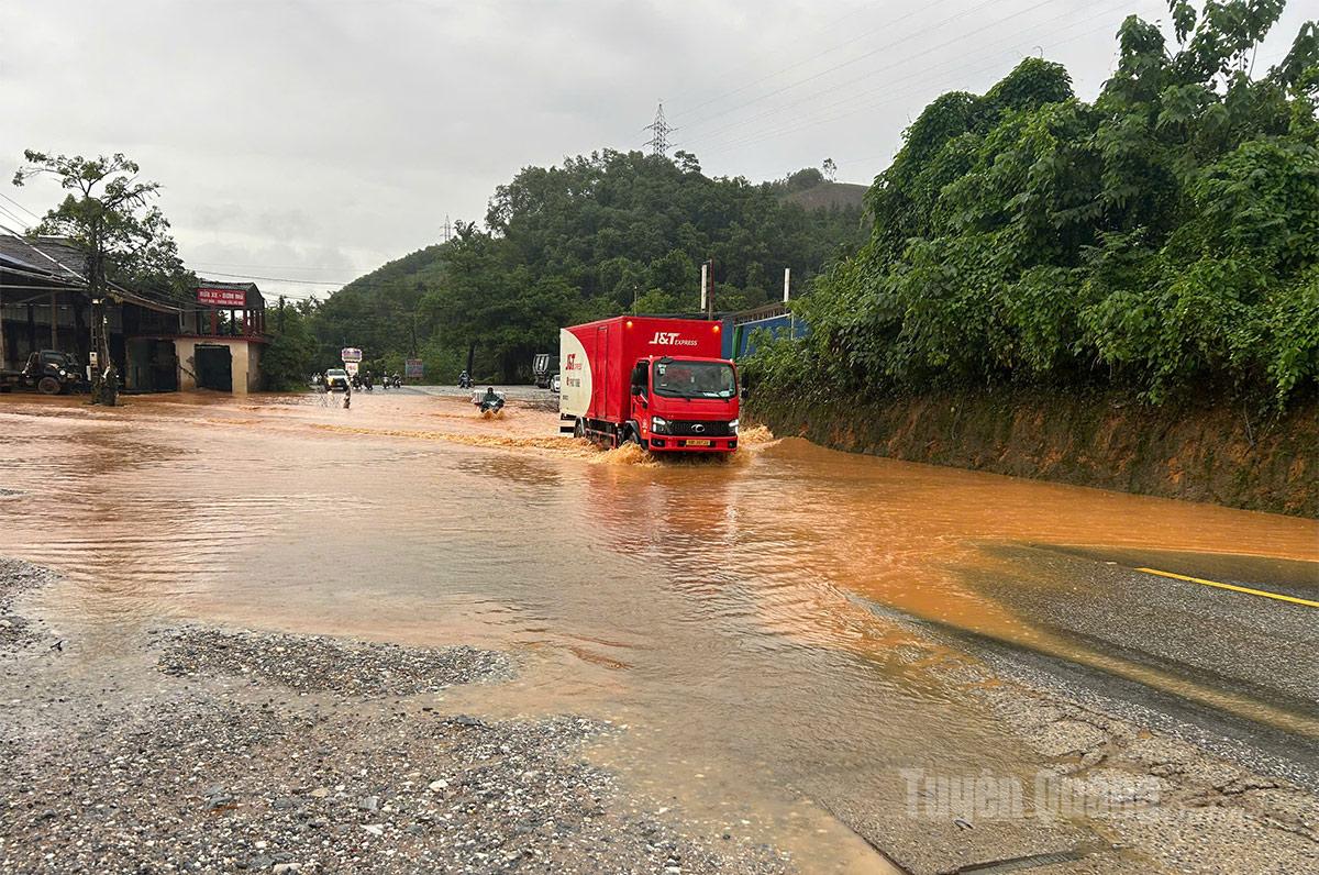 Tuyên Quang: 41 xã đang bị ngập sâu, có nơi trên 4m; 1350 nhà phải di dời khẩn cấp- Ảnh 45.