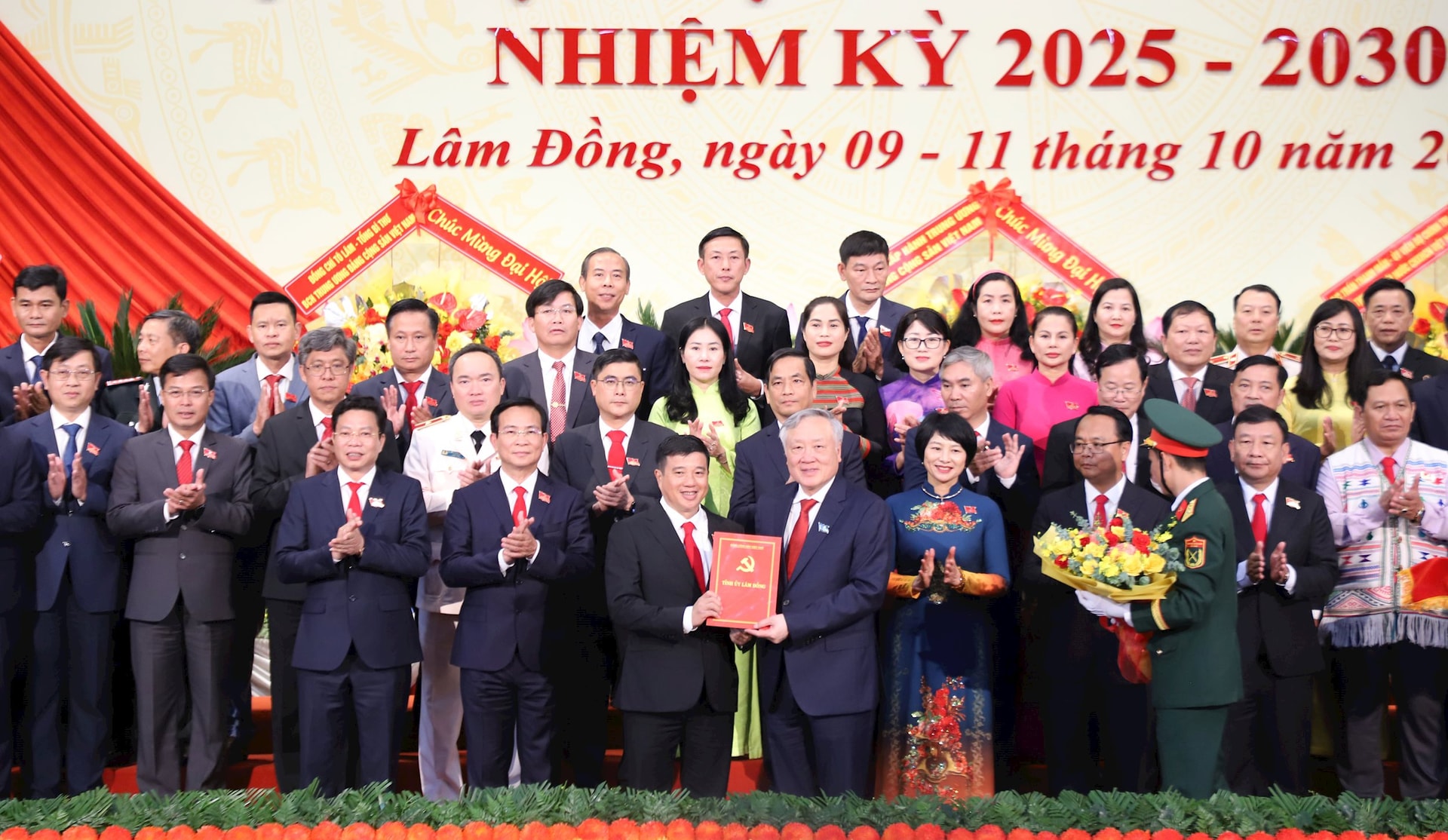 Đồng chí Y Thanh Hà Niê Kđăm giữ chức Bí thư Tỉnh ủy Lâm Đồng nhiệm kỳ 2025 - 2030- Ảnh 3. Đồng chí Y Thanh Hà Niê Kđăm giữ chức Bí thư Tỉnh ủy Lâm Đồng nhiệm kỳ 2025 - 2030- Ảnh 3.