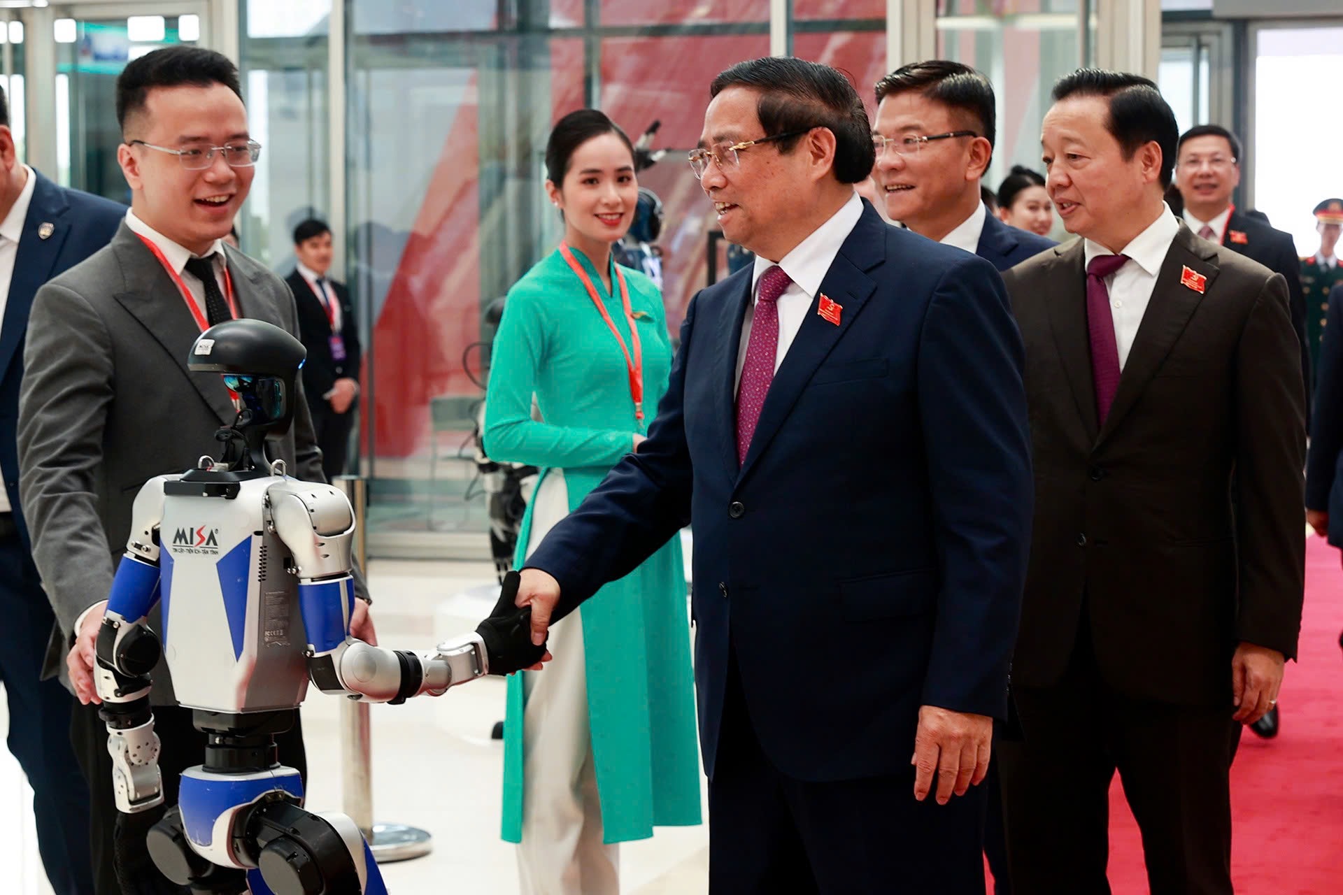 ĐẠI HỘI ĐẠI BIỂU ĐẢNG BỘ CHÍNH PHỦ LẦN THỨ NHẤT: "ĐOÀN KẾT KỶ CƯƠNG - DÂN CHỦ ĐỔI MỚI - ĐỘT PHÁ PHÁT TRIỂN - GẦN DÂN SÁT DÂN"- Ảnh 5.