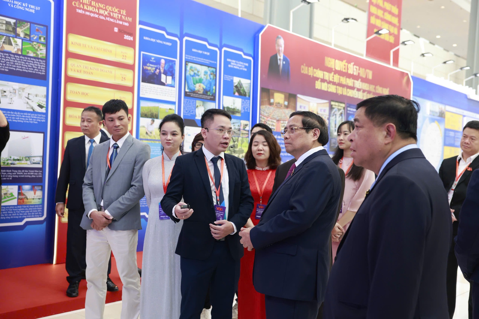 ĐẠI HỘI ĐẠI BIỂU ĐẢNG BỘ CHÍNH PHỦ LẦN THỨ NHẤT: "ĐOÀN KẾT KỶ CƯƠNG - DÂN CHỦ ĐỔI MỚI - ĐỘT PHÁ PHÁT TRIỂN - GẦN DÂN SÁT DÂN"- Ảnh 6.