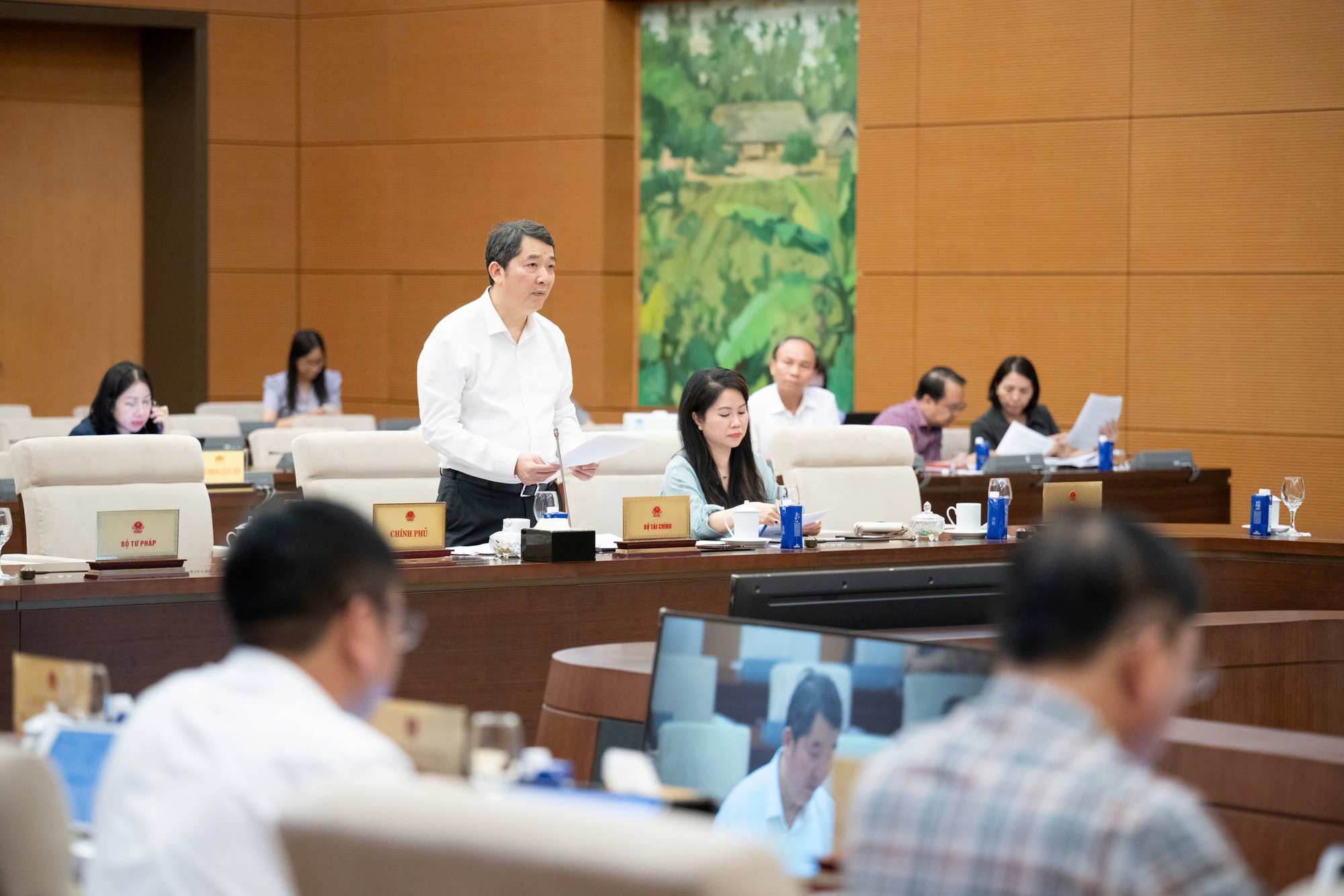 Ủy ban Thường vụ Quốc hội cho ý kiến về Dự án Luật Thuế thu nhập cá nhân (sửa đổi)- Ảnh 7. Ủy ban Thường vụ Quốc hội cho ý kiến về Dự án Luật Thuế thu nhập cá nhân (sửa đổi)- Ảnh 7.