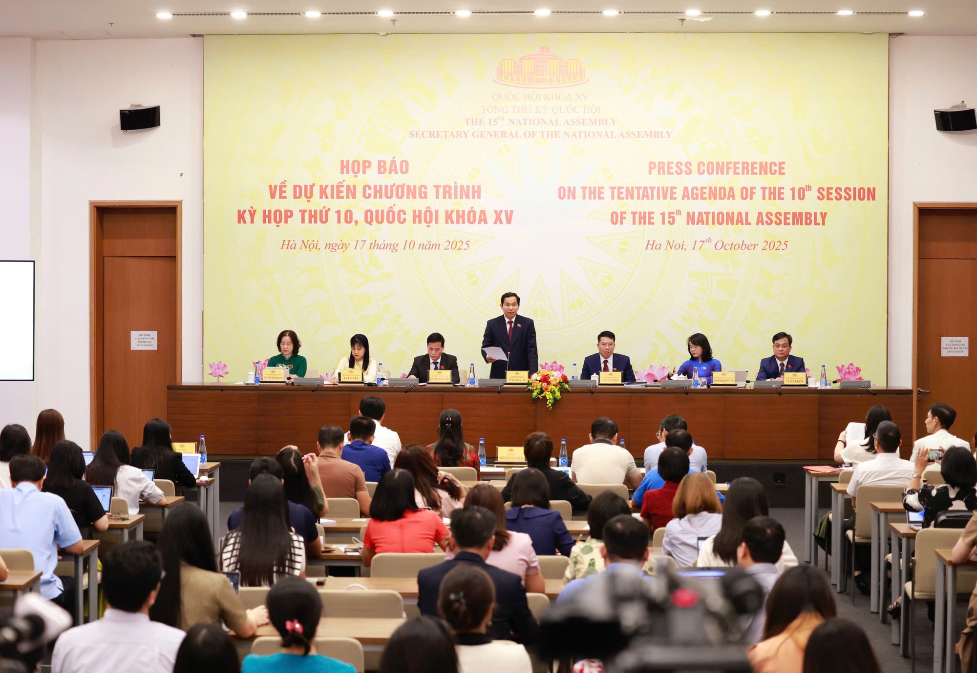 Kỳ họp thứ 10 - Kỳ họp cuối cùng của nhiệm kỳ Quốc hội khóa XV: "Tổng kết để mở đường"- Ảnh 1. Kỳ họp thứ 10 - Kỳ họp cuối cùng của nhiệm kỳ Quốc hội khóa XV: "Tổng kết để mở đường"- Ảnh 1.