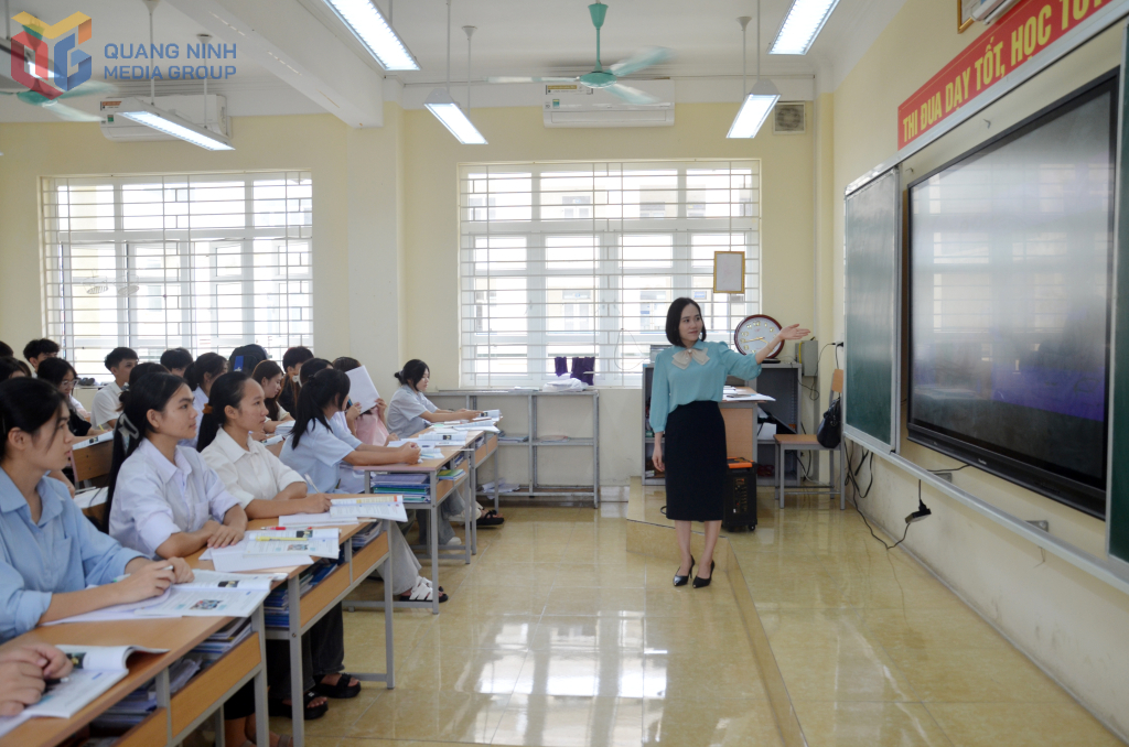 Sắp xếp, sáp nhập, tinh gọn đầu mối cơ sở giáo dục theo mô hình chính quyền địa phương 2 cấp- Ảnh 1. Sắp xếp, sáp nhập, tinh gọn đầu mối cơ sở giáo dục theo mô hình chính quyền địa phương 2 cấp- Ảnh 1.