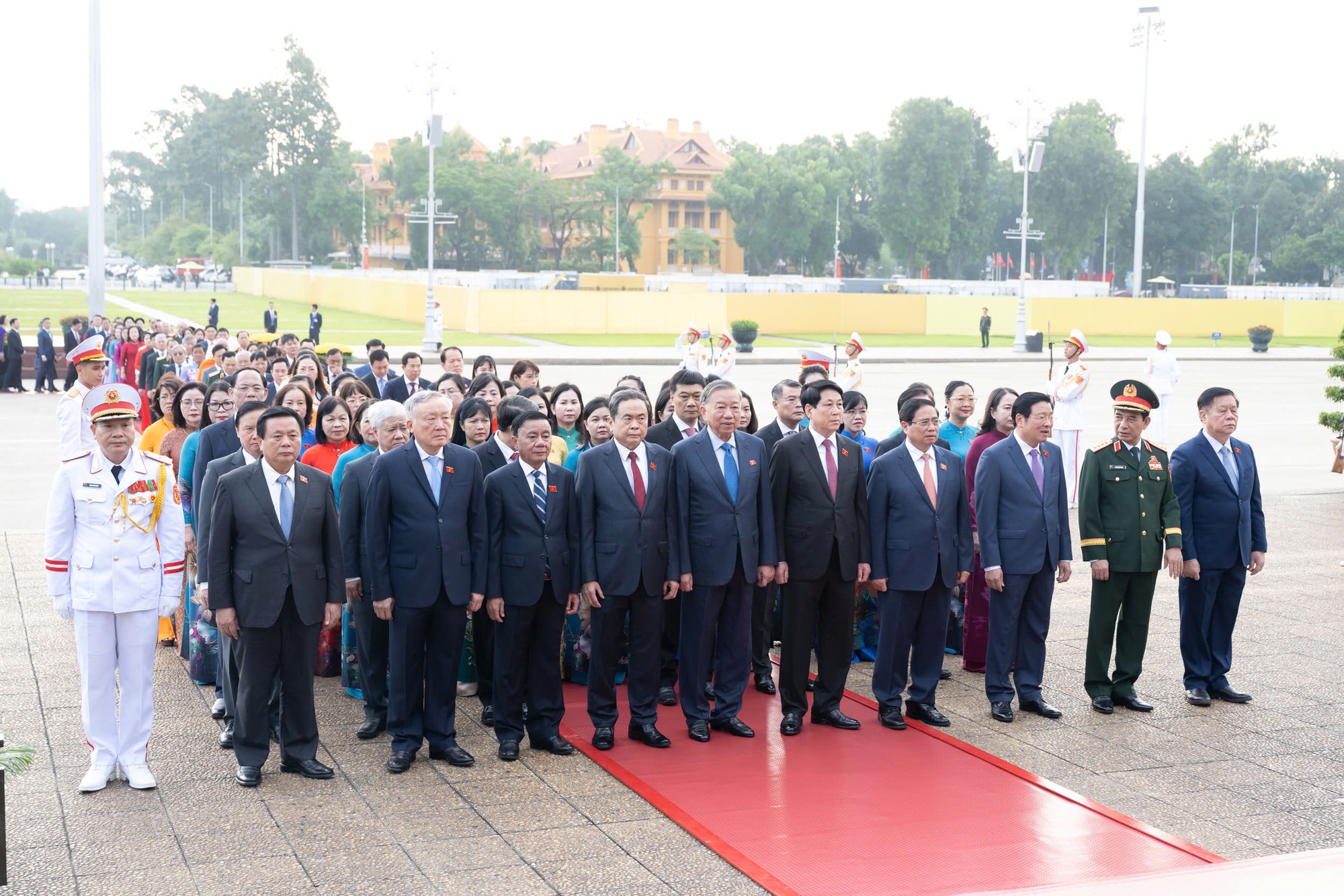 TOÀN CẢNH: KHAI MẠC TRỌNG THỂ KỲ HỌP THỨ 10, QUỐC HỘI KHÓA XV- Ảnh 17. TOÀN CẢNH: KHAI MẠC TRỌNG THỂ KỲ HỌP THỨ 10, QUỐC HỘI KHÓA XV- Ảnh 17.