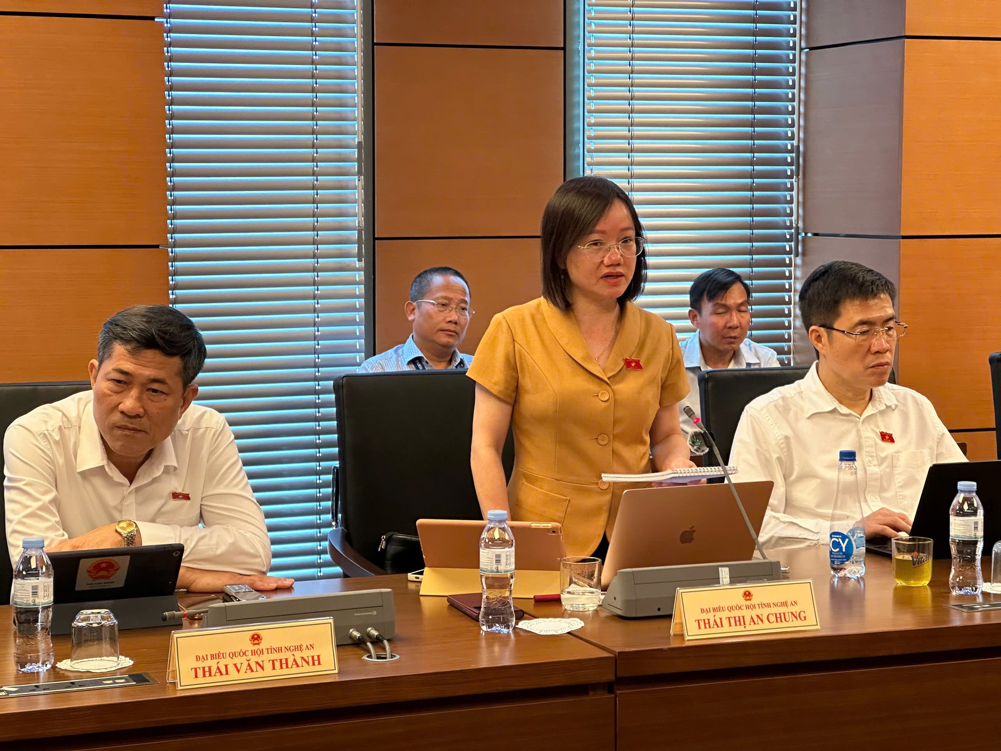 Kiến nghị bỏ quy định cứng về độ tuổi vào lớp 10, bỏ kỳ thi tốt nghiệp THPT- Ảnh 2.