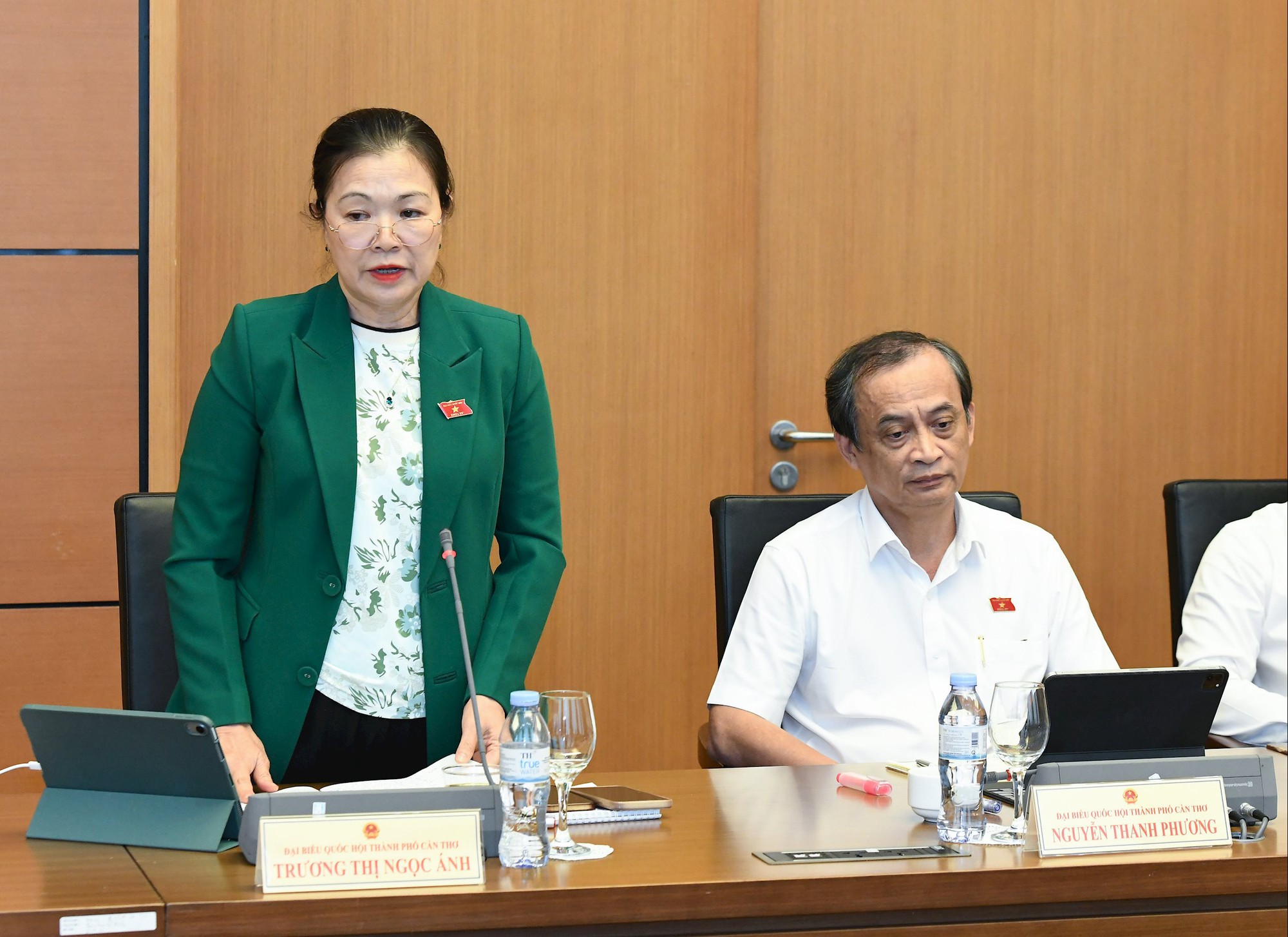Kiến nghị bỏ mô hình Đại học vùng, tinh gọn bộ máy, xóa cấp trung gian
- Ảnh 4. Kiến nghị bỏ mô hình Đại học vùng, tinh gọn bộ máy, xóa cấp trung gian
- Ảnh 4.