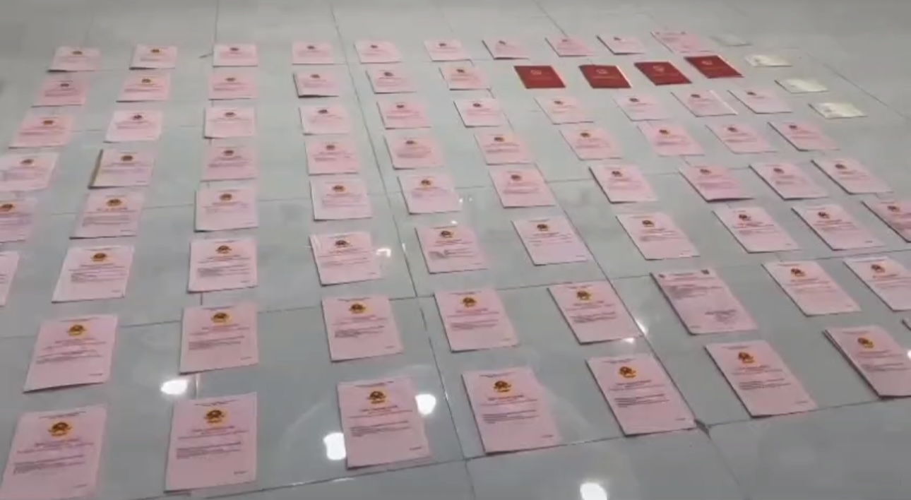 Vụ Ngân 98: Khởi tố, bắt tạm giam Lương Bằng Quang- Ảnh 3. Vụ Ngân 98: Khởi tố, bắt tạm giam Lương Bằng Quang- Ảnh 3.