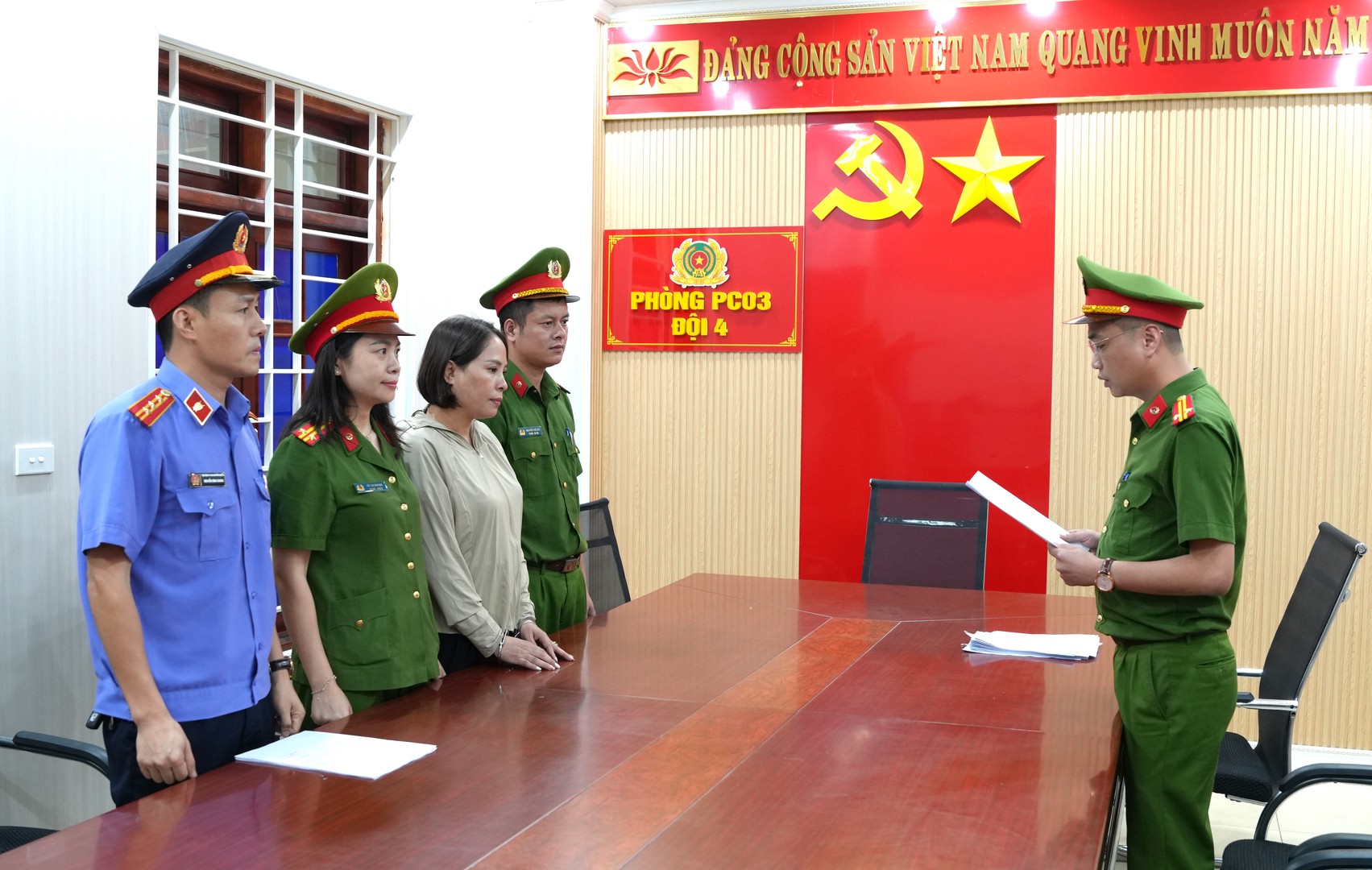 Khởi tố, bắt tạm giam giáo viên; công chức xã; Chủ tịch, giám đốc, phó giám đốc doanh nghiệp- Ảnh 6. Khởi tố, bắt tạm giam giáo viên; công chức xã; Chủ tịch, giám đốc, phó giám đốc doanh nghiệp- Ảnh 6.