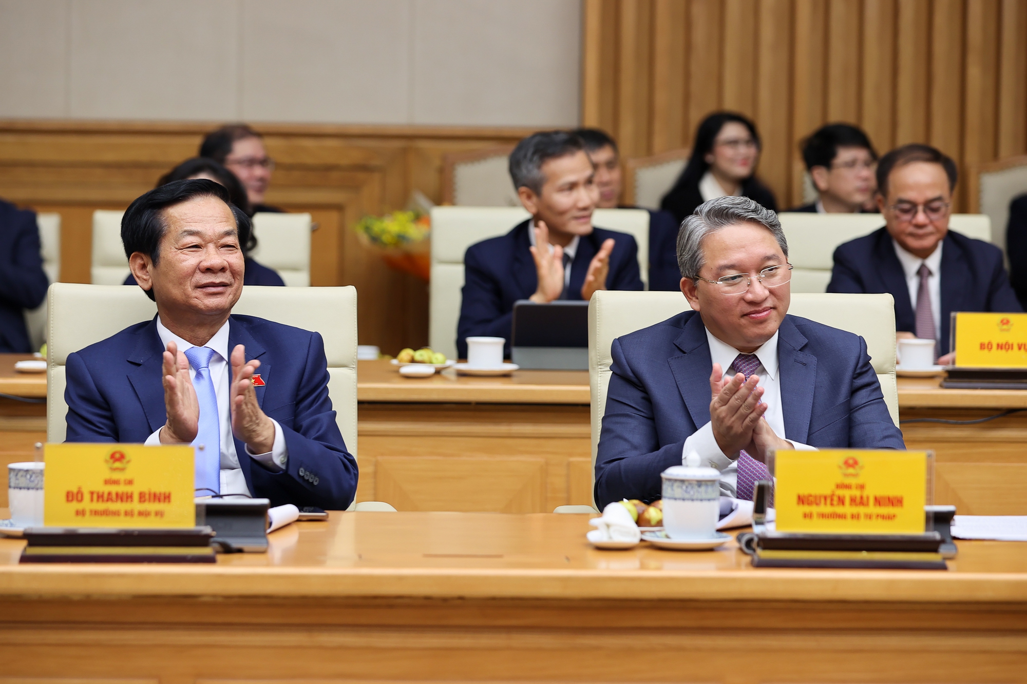 Thủ tướng trao quyết định bổ nhiệm 2 Phó Thủ tướng, 3 Bộ trưởng- Ảnh 5. Thủ tướng trao quyết định bổ nhiệm 2 Phó Thủ tướng, 3 Bộ trưởng- Ảnh 5.