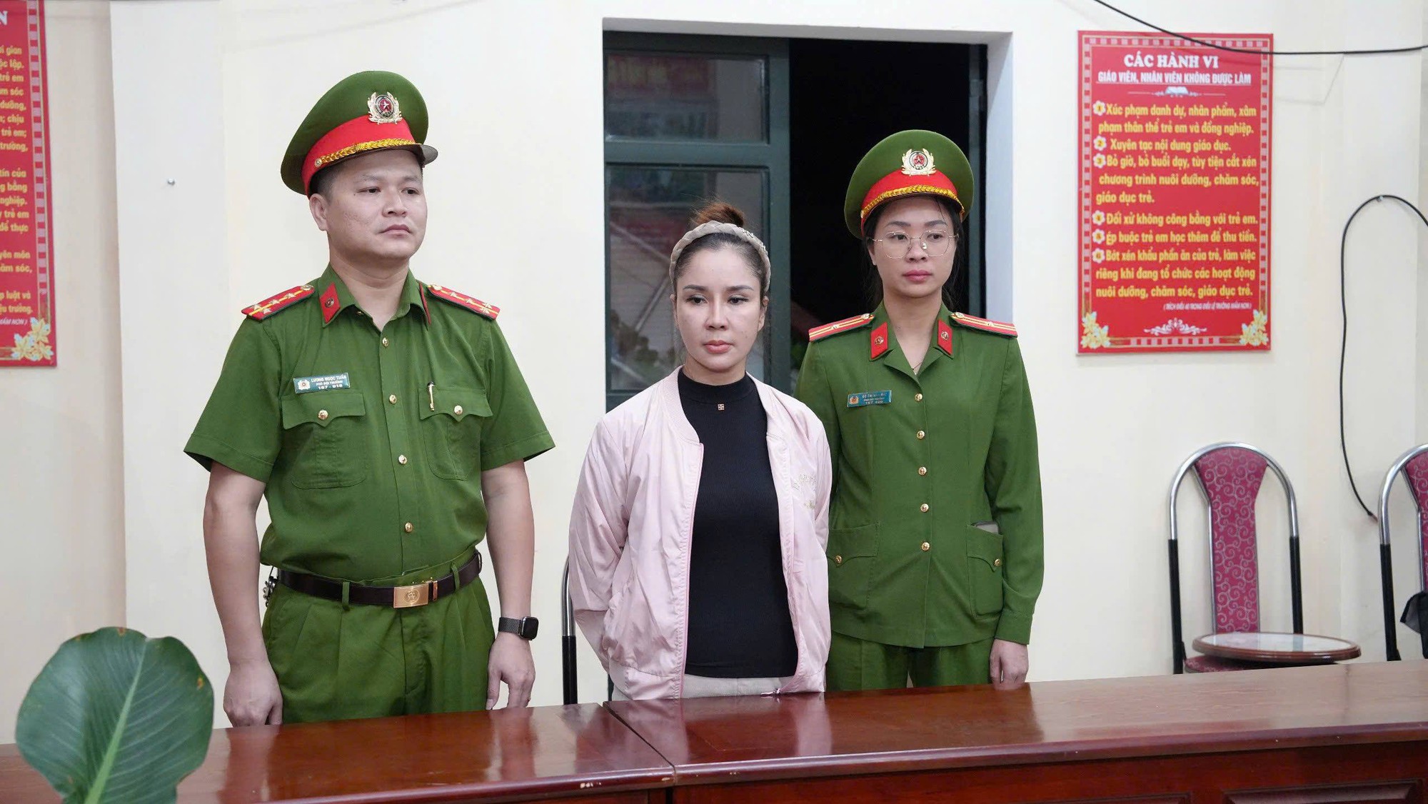 Khởi tố, bắt tạm giam nữ Hiệu trưởng và kế toán- Ảnh 1. Khởi tố, bắt tạm giam nữ Hiệu trưởng và kế toán- Ảnh 1.