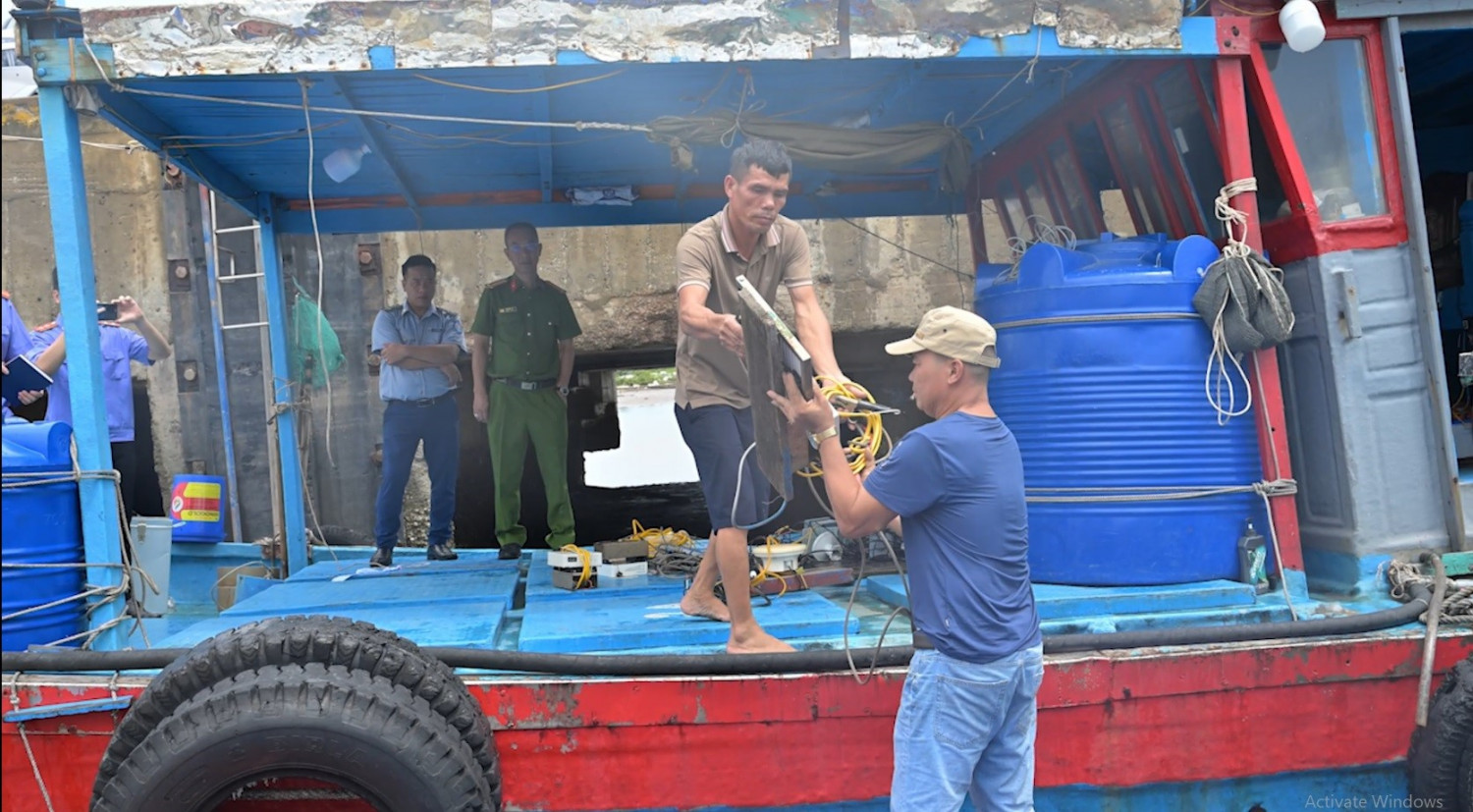 Khởi tố, bắt tạm giam giáo viên; công chức xã; Chủ tịch, giám đốc, phó giám đốc doanh nghiệp- Ảnh 3. Khởi tố, bắt tạm giam giáo viên; công chức xã; Chủ tịch, giám đốc, phó giám đốc doanh nghiệp- Ảnh 3.