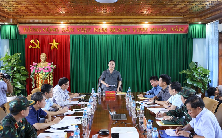 Khẩn trương ứng phó Bão số 11, mưa lớn, nguy cơ lũ quét, sạt lở...- Ảnh 1.