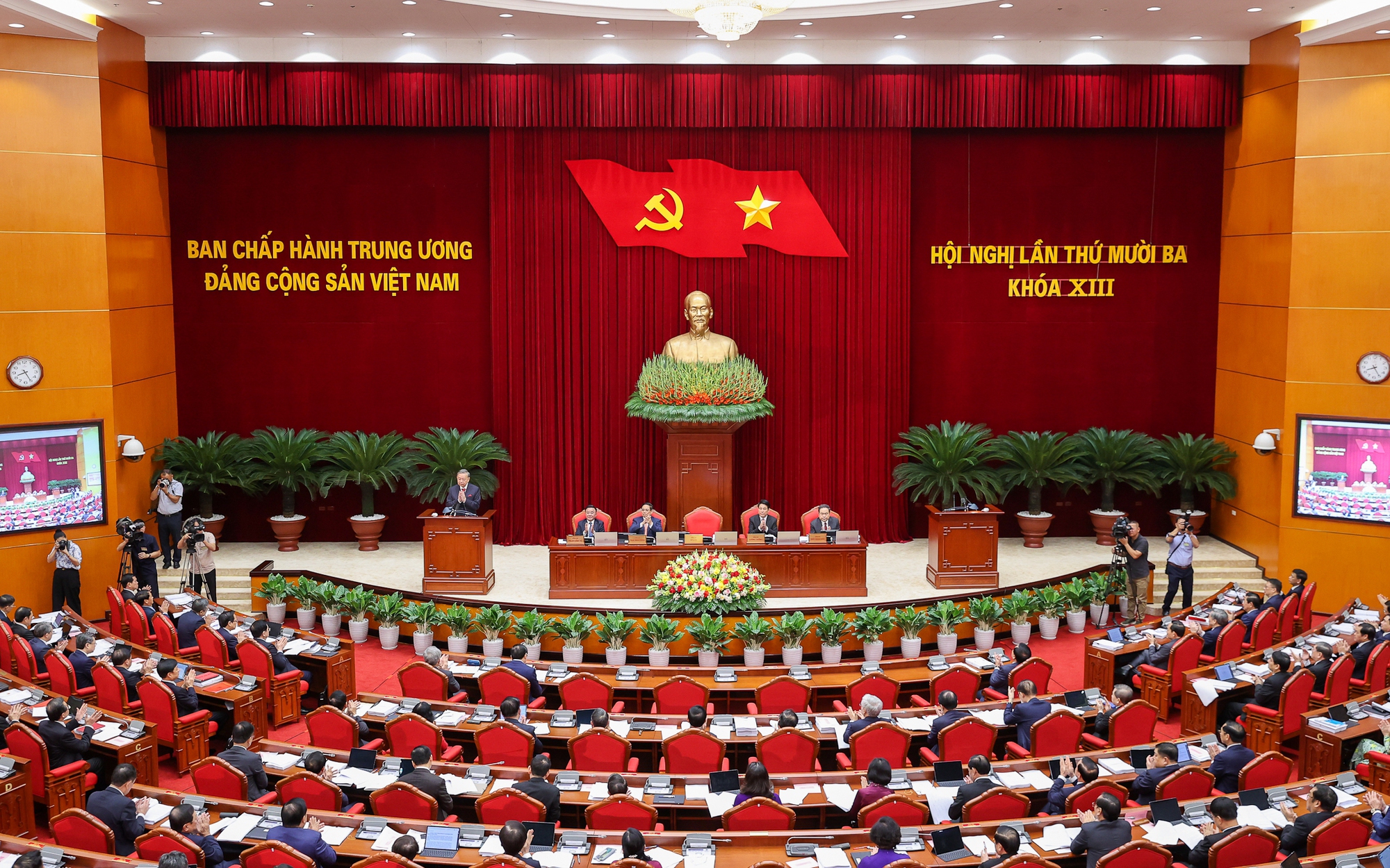 KHAI MẠC HỘI NGHỊ TRUNG ƯƠNG 13, KHÓA XIII