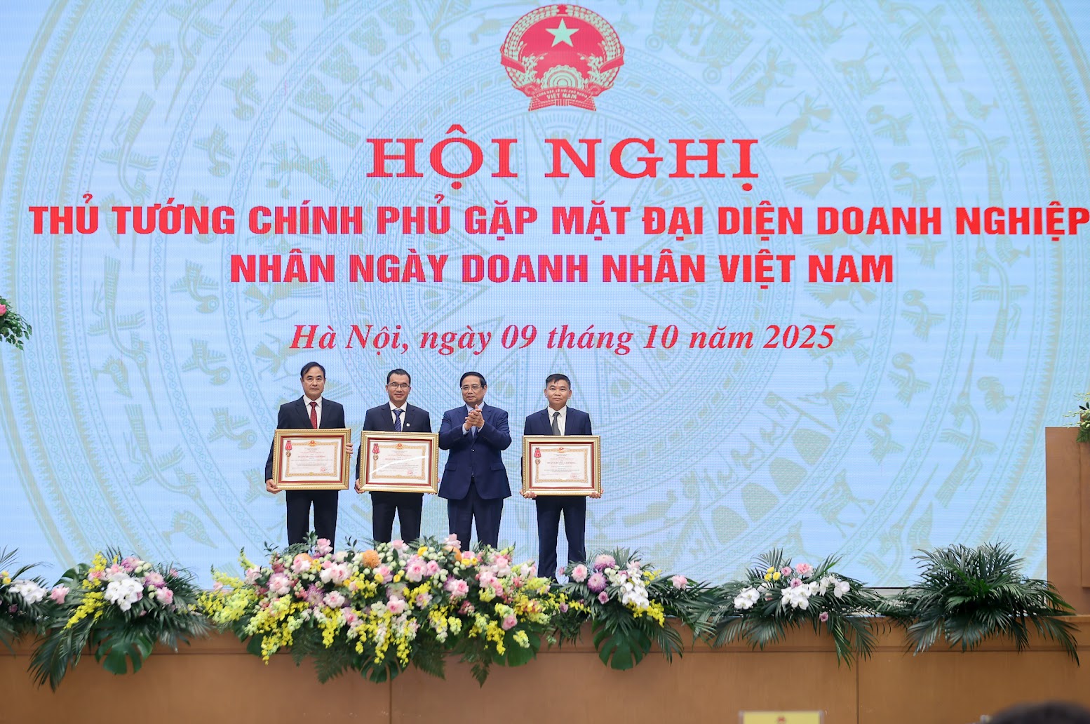 TỔNG THUẬT: THỦ TƯỚNG GẶP MẶT ĐẠI DIỆN DOANH NGHIỆP NHÂN NGÀY DOANH NHÂN VIỆT NAM- Ảnh 21.