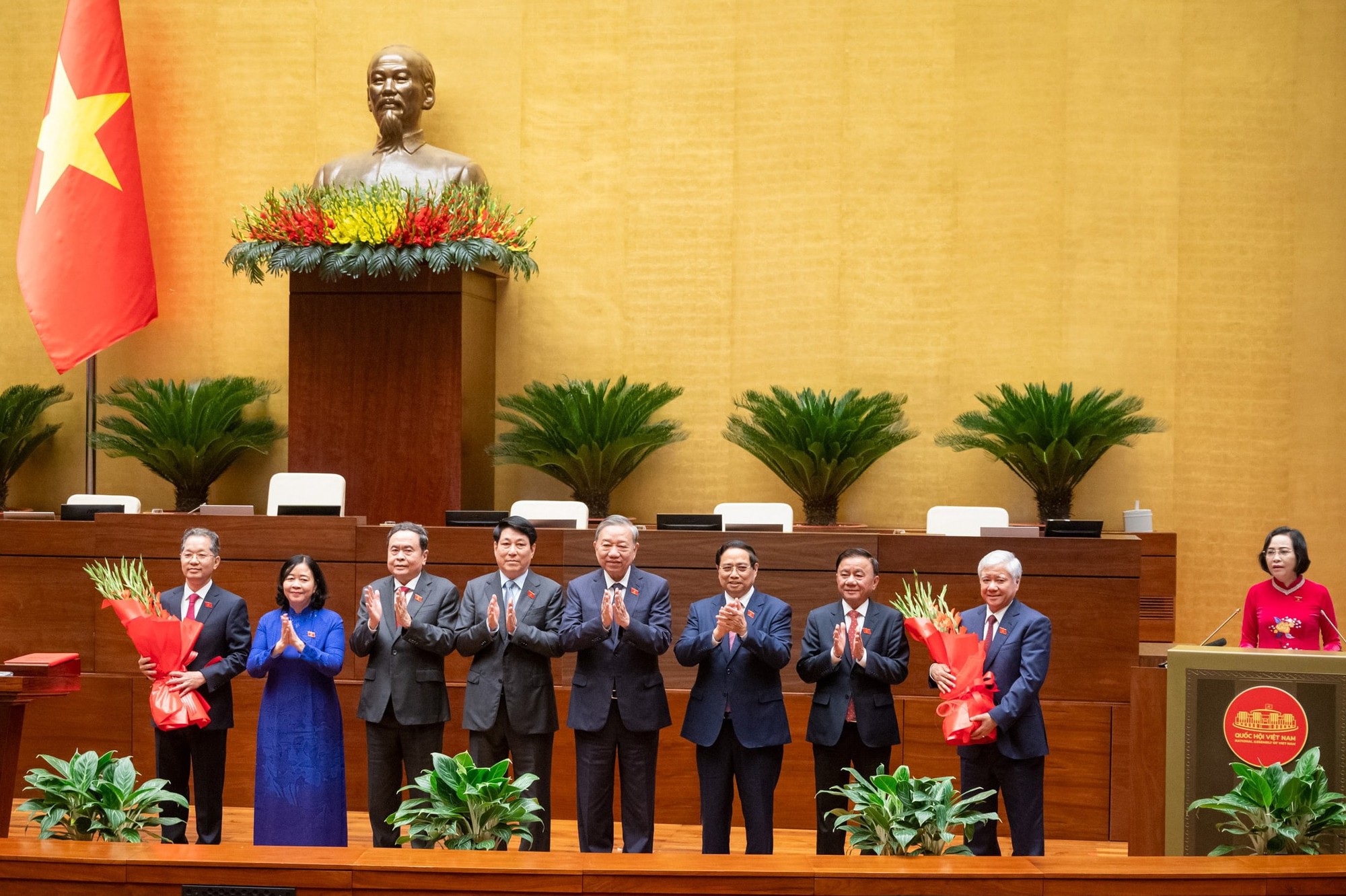 ĐỒNG CHÍ ĐỖ VĂN CHIẾN ĐƯỢC BẦU GIỮ CHỨC PHÓ CHỦ TỊCH QUỐC HỘI- Ảnh 1.