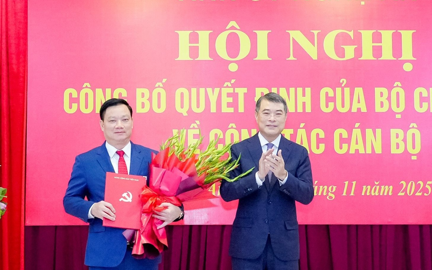 TIỂU SỬ ĐỒNG CHÍ NGUYỄN KHẮC THẬN, TÂN BÍ THƯ TỈNH ỦY NGHỆ AN- Ảnh 2. Bộ Chính trị điều động, chỉ định đồng chí Nguyễn Khắc Thận giữ chức Bí thư Tỉnh ủy Nghệ An