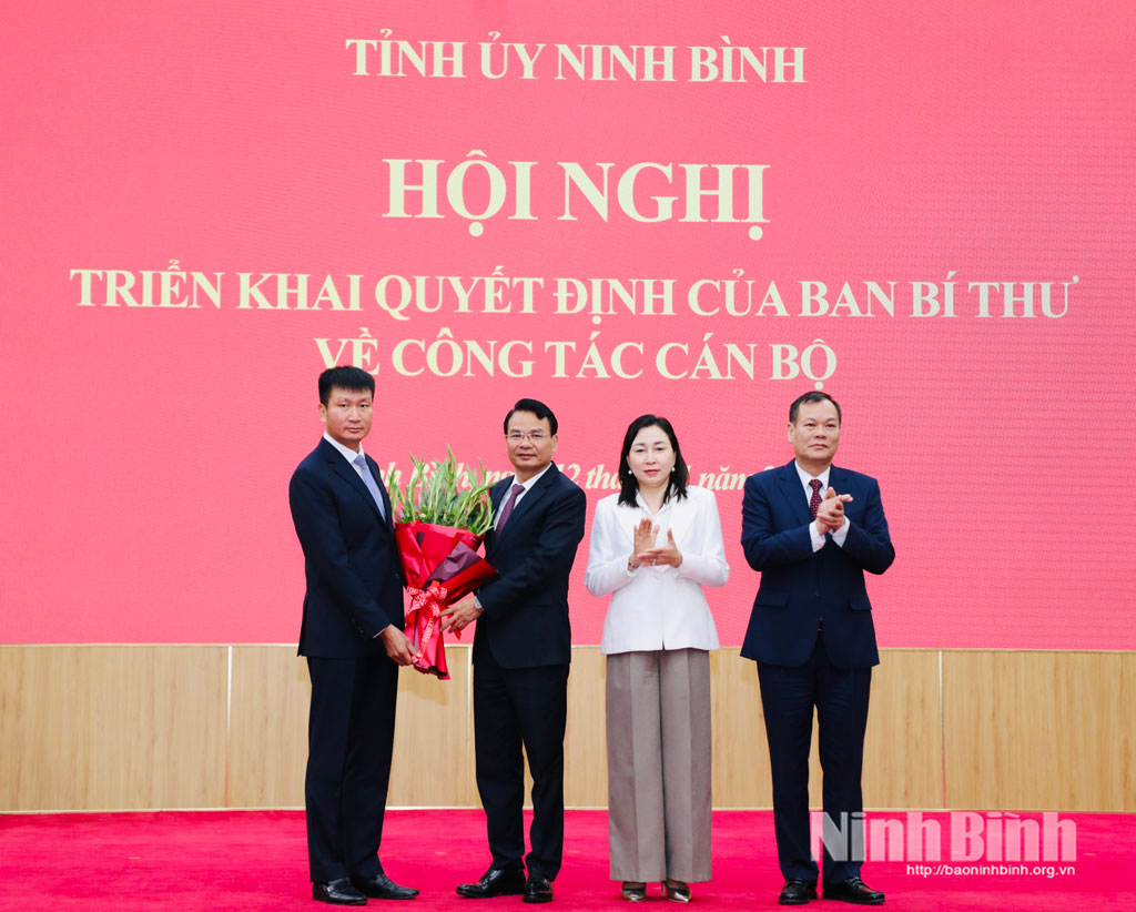 Đồng chí Trần Huy Tuấn được điều động, chỉ định giữ chức Phó Bí thư Tỉnh ủy Ninh Bình- Ảnh 3.