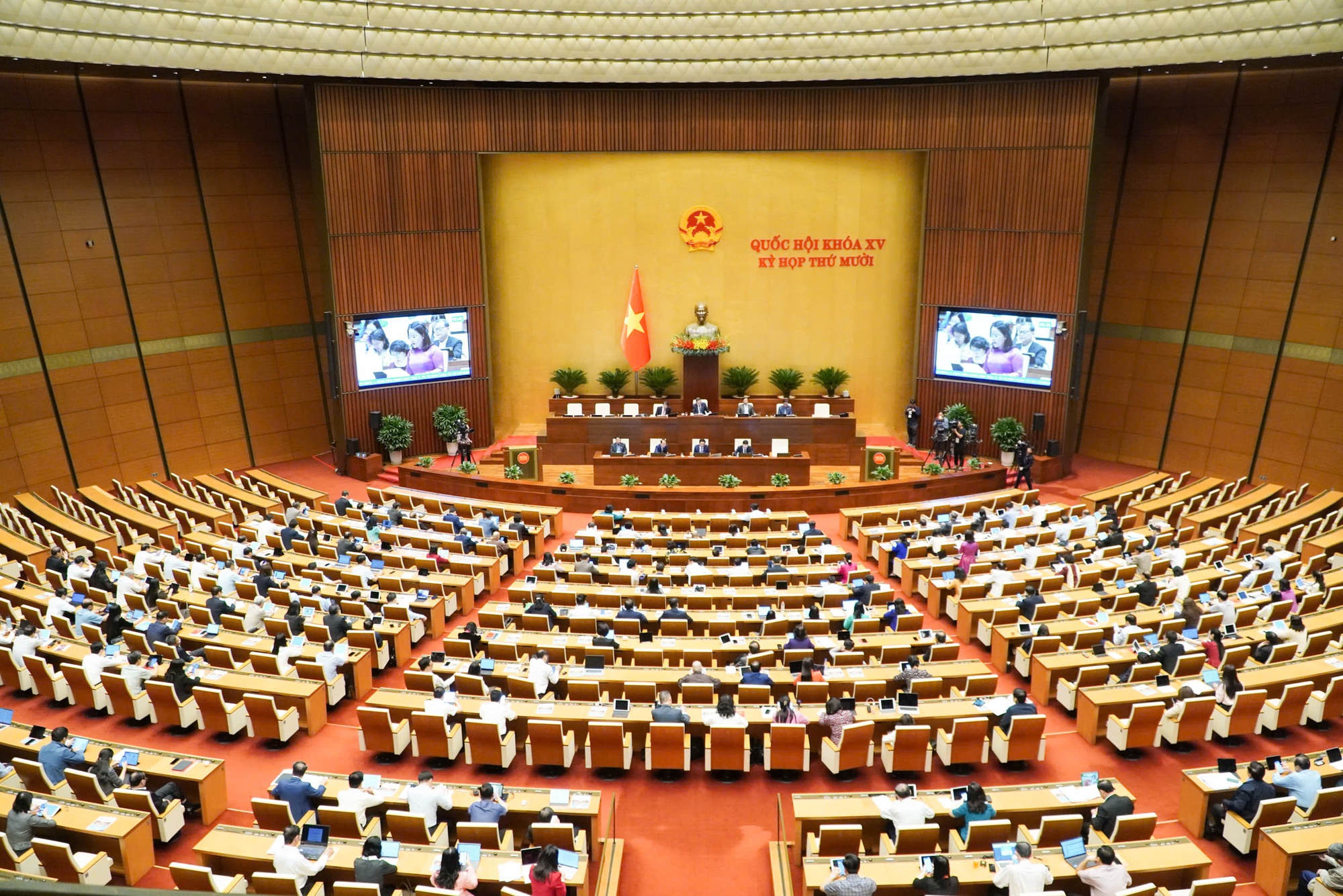 Không vì sợ lợi dụng công vụ mà cấm viên chức phát huy năng lực, sở trường- Ảnh 1.