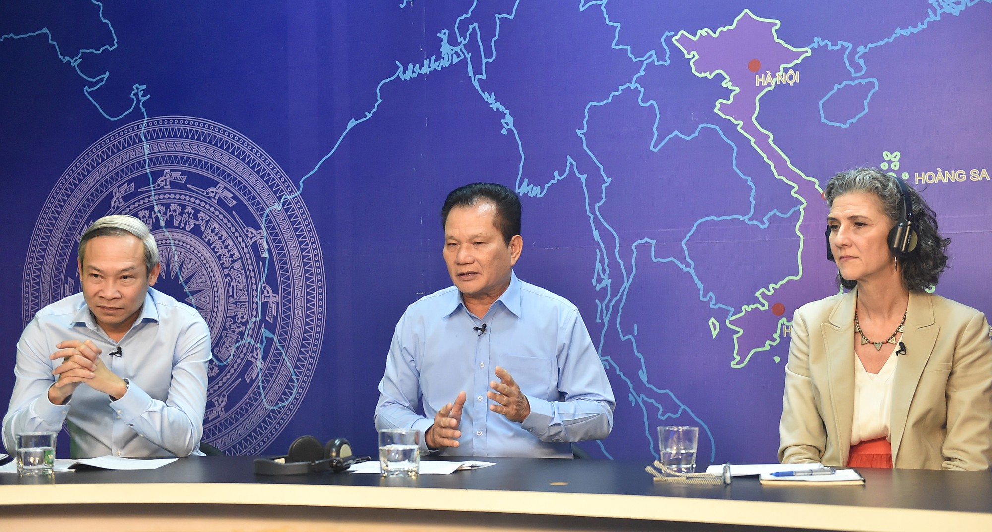 TỔNG THUẬT: Tọa đàm “Kinh tế-xã hội Việt Nam 2021-2025: Chống chịu và bứt phá”- Ảnh 10. TỔNG THUẬT: Tọa đàm “Kinh tế-xã hội Việt Nam 2021-2025: Chống chịu và bứt phá”- Ảnh 10.