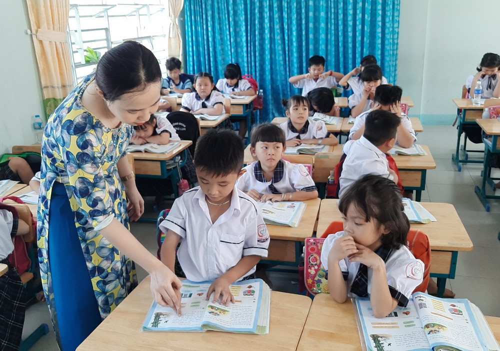 Bộ GDĐT: Đề xuất HỆ SỐ LƯƠNG ĐẶC THÙ cho NHÀ GIÁO có đủ căn cứ chính trị, pháp lí, không phá vỡ thiết kế hệ thống tiền lương hiện hành- Ảnh 22. Bộ GDĐT: Đề xuất HỆ SỐ LƯƠNG ĐẶC THÙ cho NHÀ GIÁO có đủ căn cứ chính trị, pháp lí, không phá vỡ thiết kế hệ thống tiền lương hiện hành- Ảnh 22.