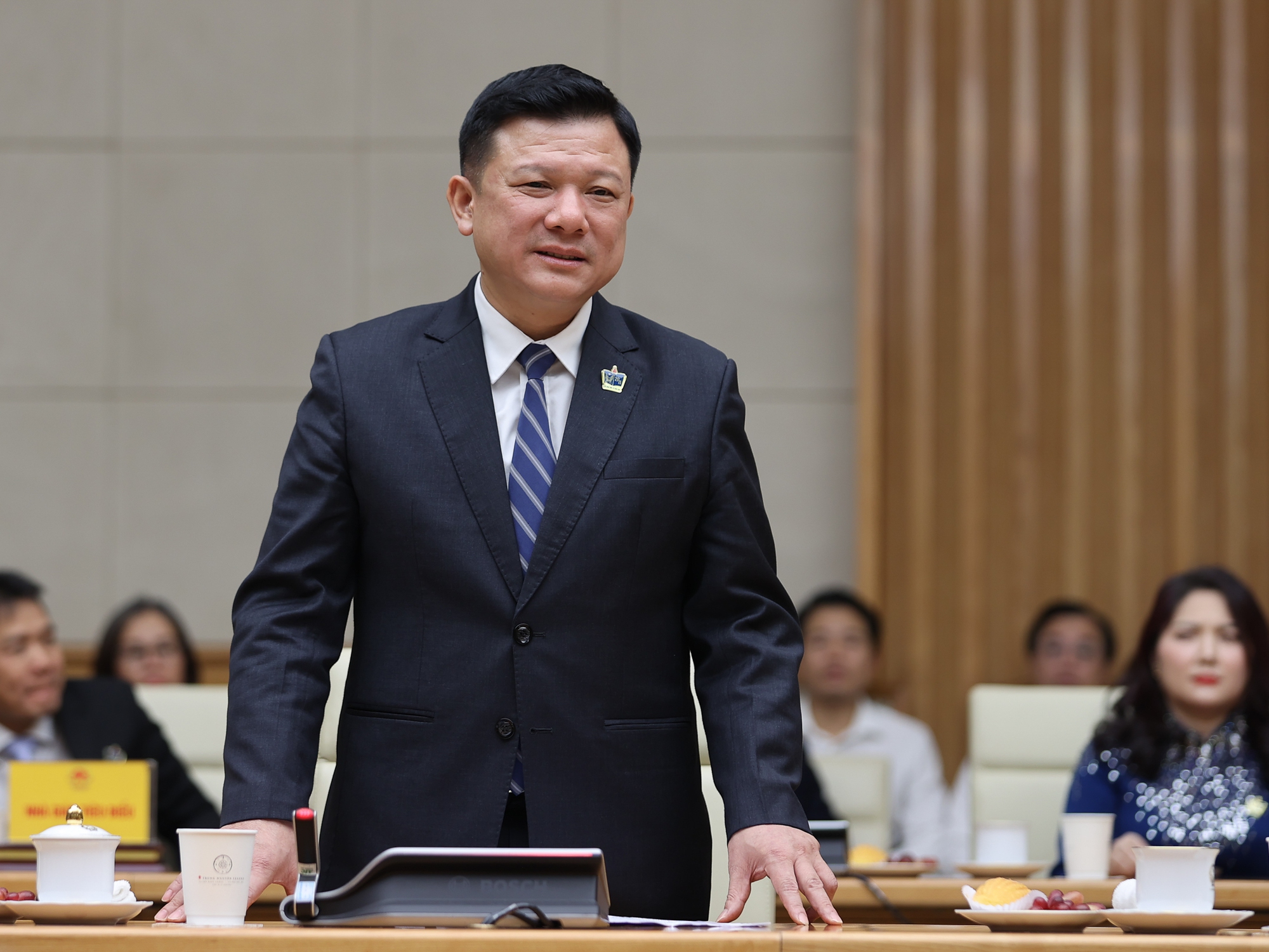 Bảo đảm giáo viên được thụ hưởng mức lương tương xứng- Ảnh 5. Bảo đảm giáo viên được thụ hưởng mức lương tương xứng- Ảnh 5.