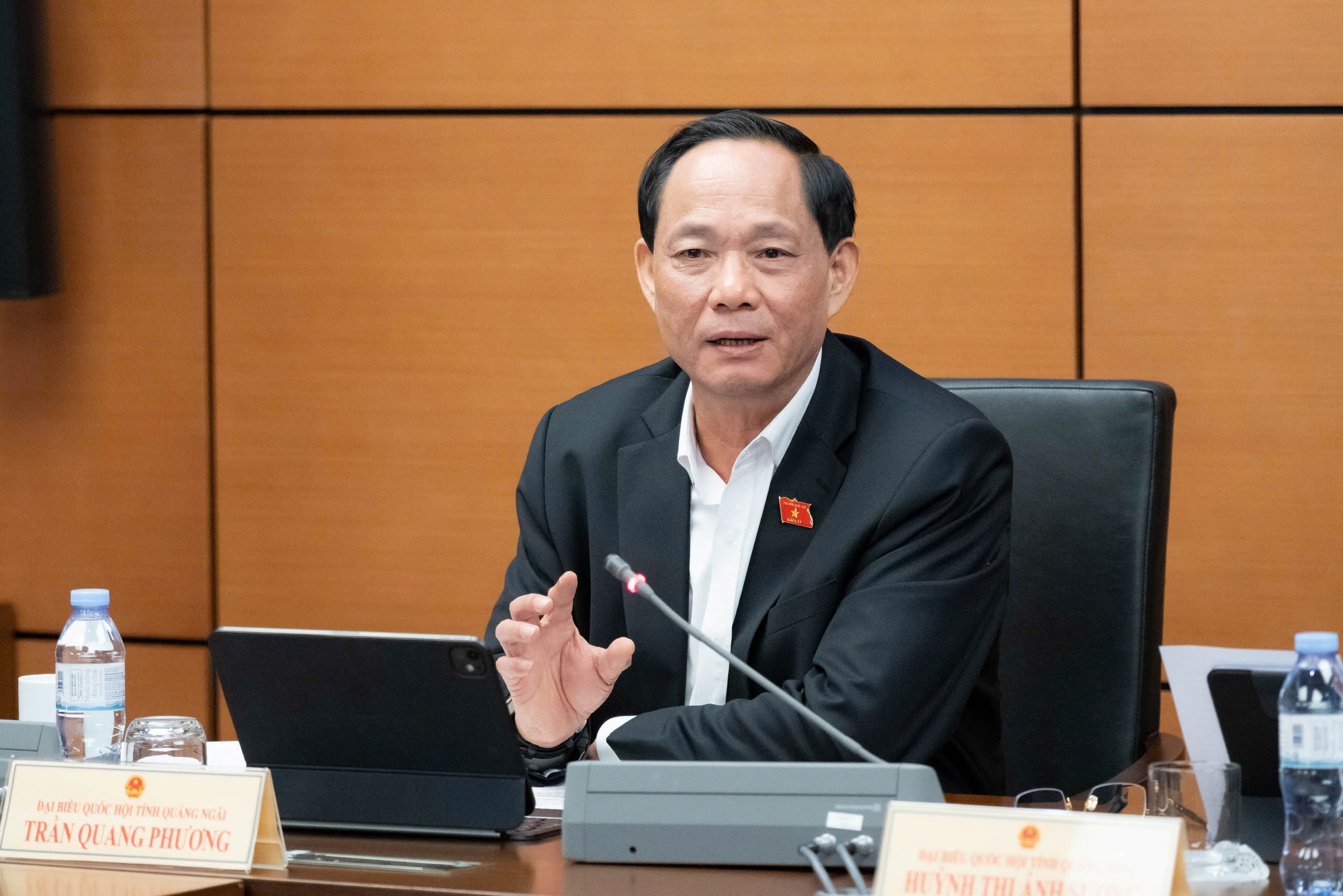 Phải giải quyết được các áp lực, gánh nặng hành chính đối với giáo viên- Ảnh 2.