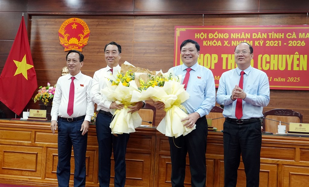 Đồng chí Lữ Quang Ngời được bầu giữ chức Chủ tịch UBND tỉnh Cà Mau- Ảnh 1. Đồng chí Lữ Quang Ngời được bầu giữ chức Chủ tịch UBND tỉnh Cà Mau- Ảnh 1.